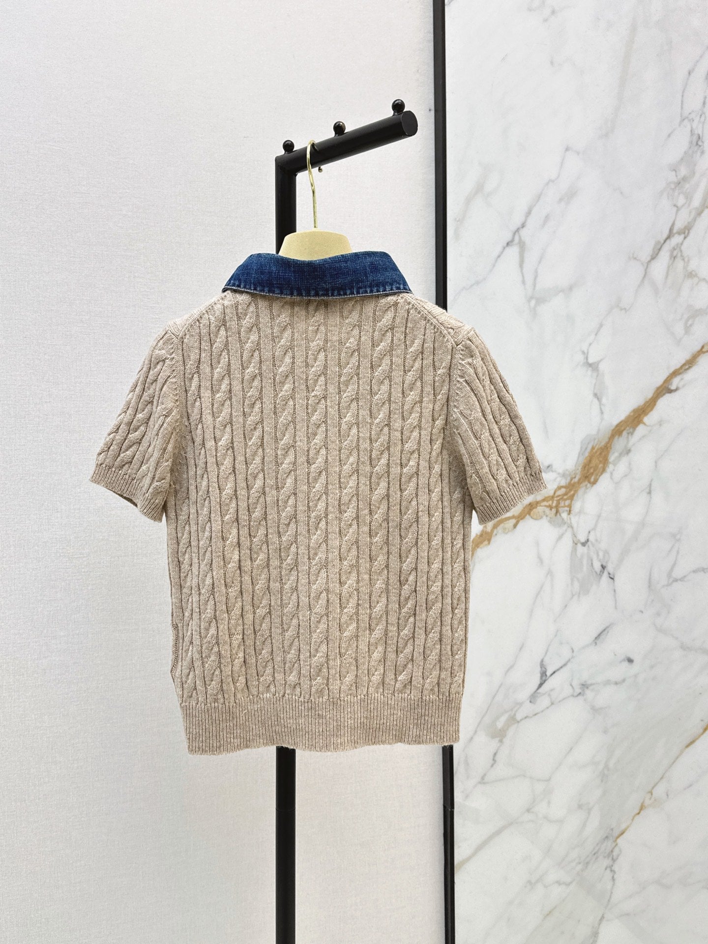 26FW New Short-Sleeve Cable-Knit Top with Faux-Layered Design 🤎