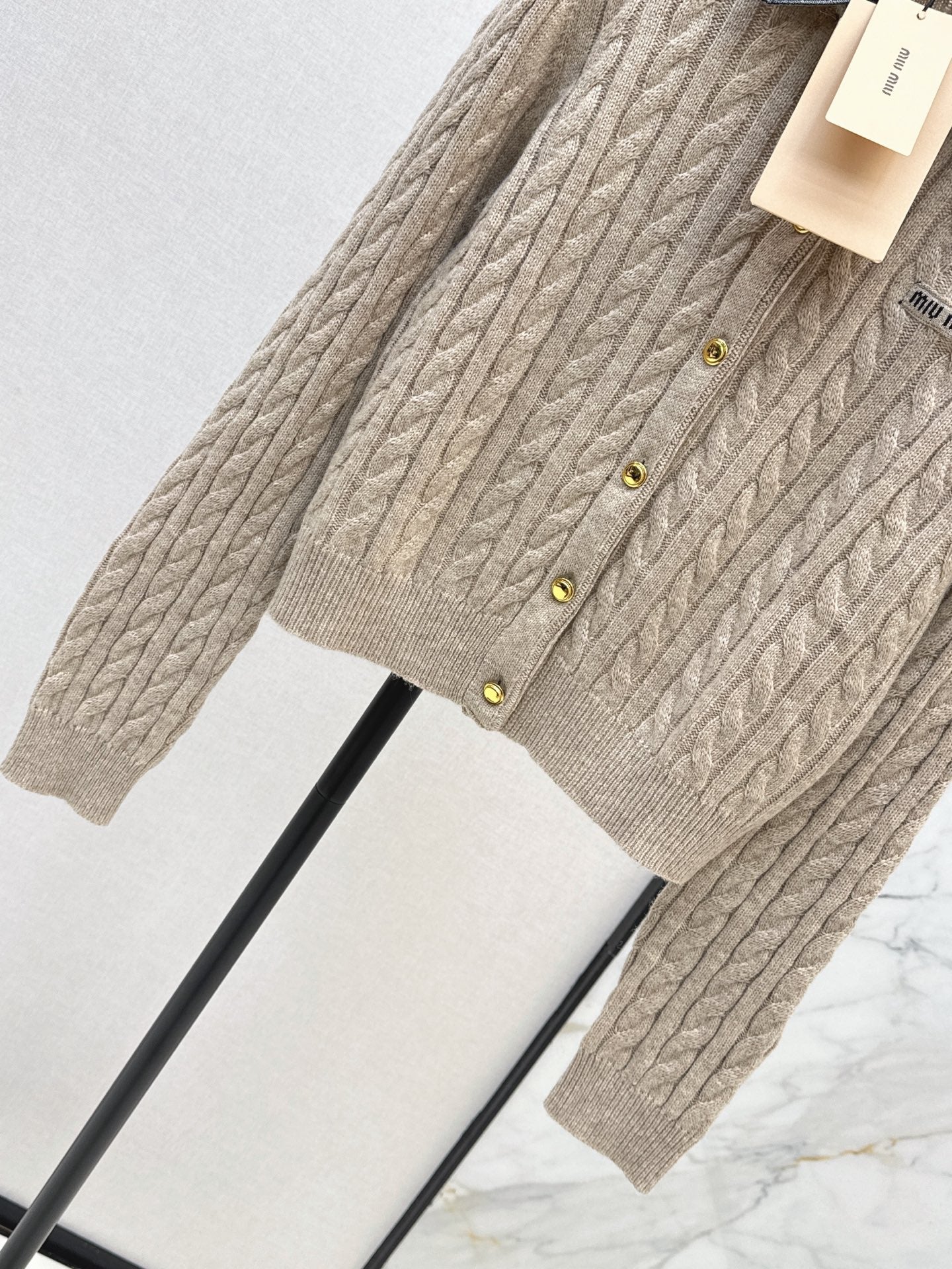 26FW New "Faux-Layered" Cable-Knit Long-Sleeve Cardigan 🤎