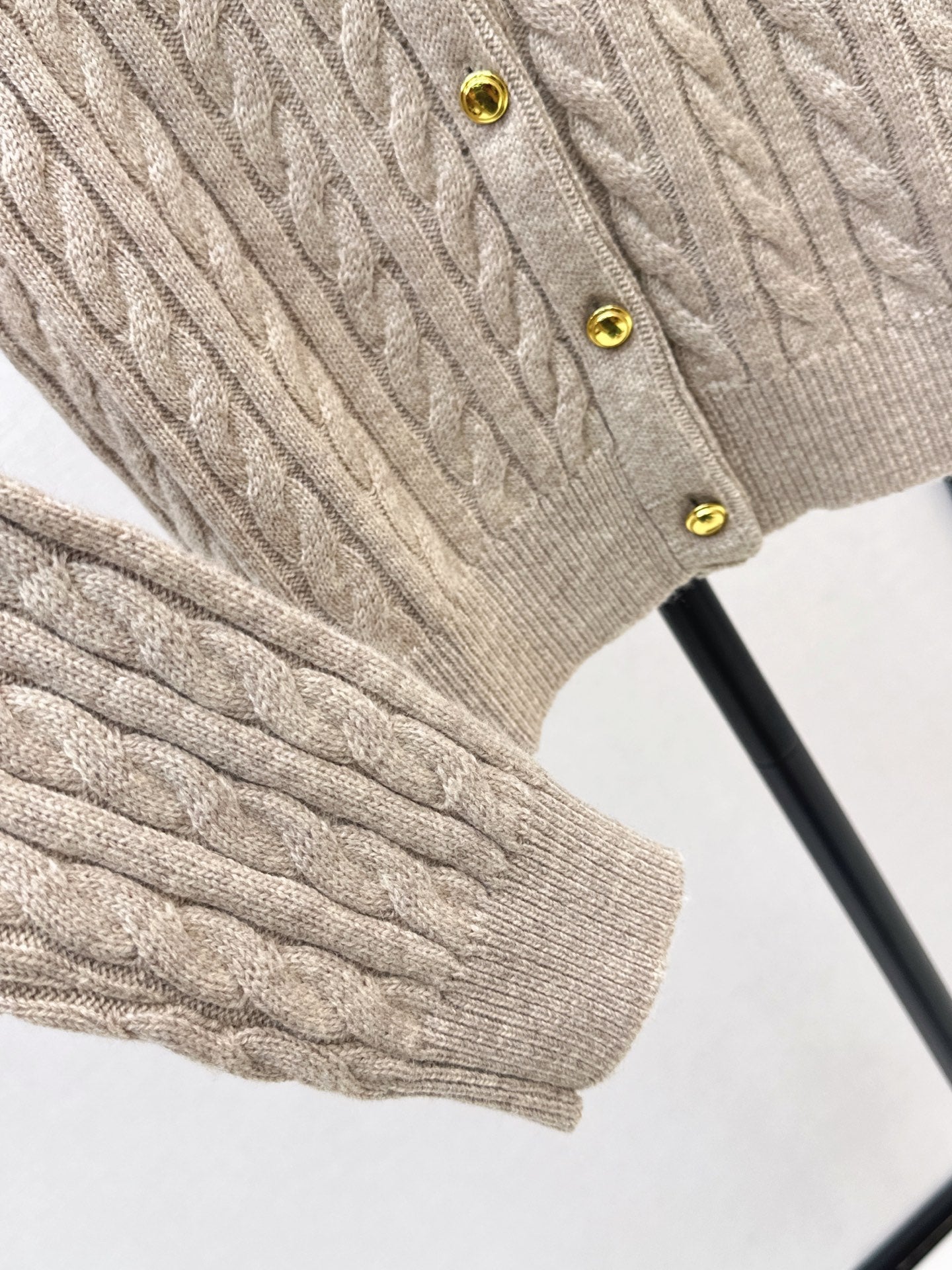 26FW New "Faux-Layered" Cable-Knit Long-Sleeve Cardigan 🤎