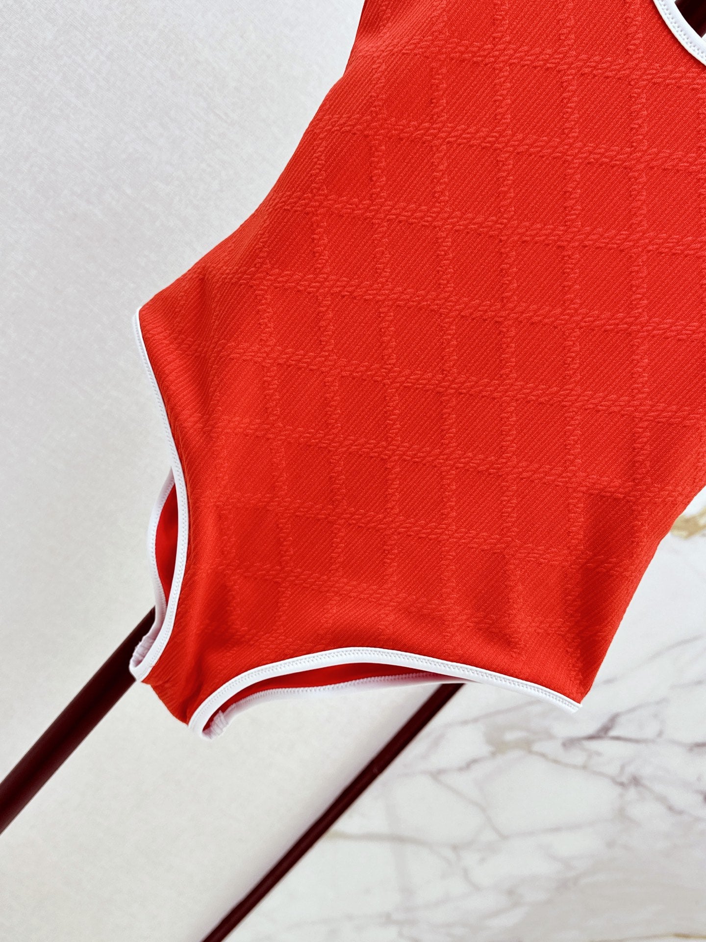 26FW New Round-Strap One-Piece Swimsuit with 3D Checkered Pattern ❤️