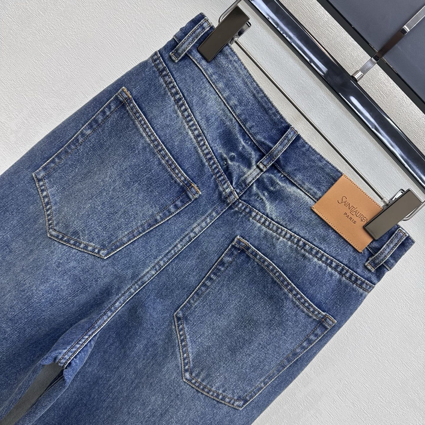 🔥HOT🔥26FW New Straight-Leg Jeans with Leather Patch