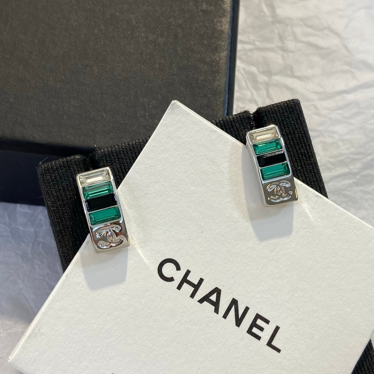 26FW New Green & Black Square Stud Earrings