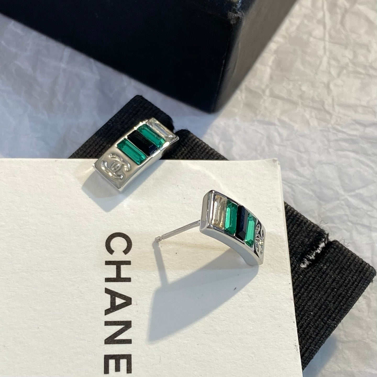 26FW New Green & Black Square Stud Earrings