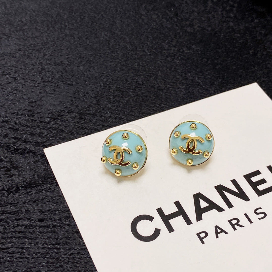 26FW New Minimalist Double-C Stud Earrings 🌺