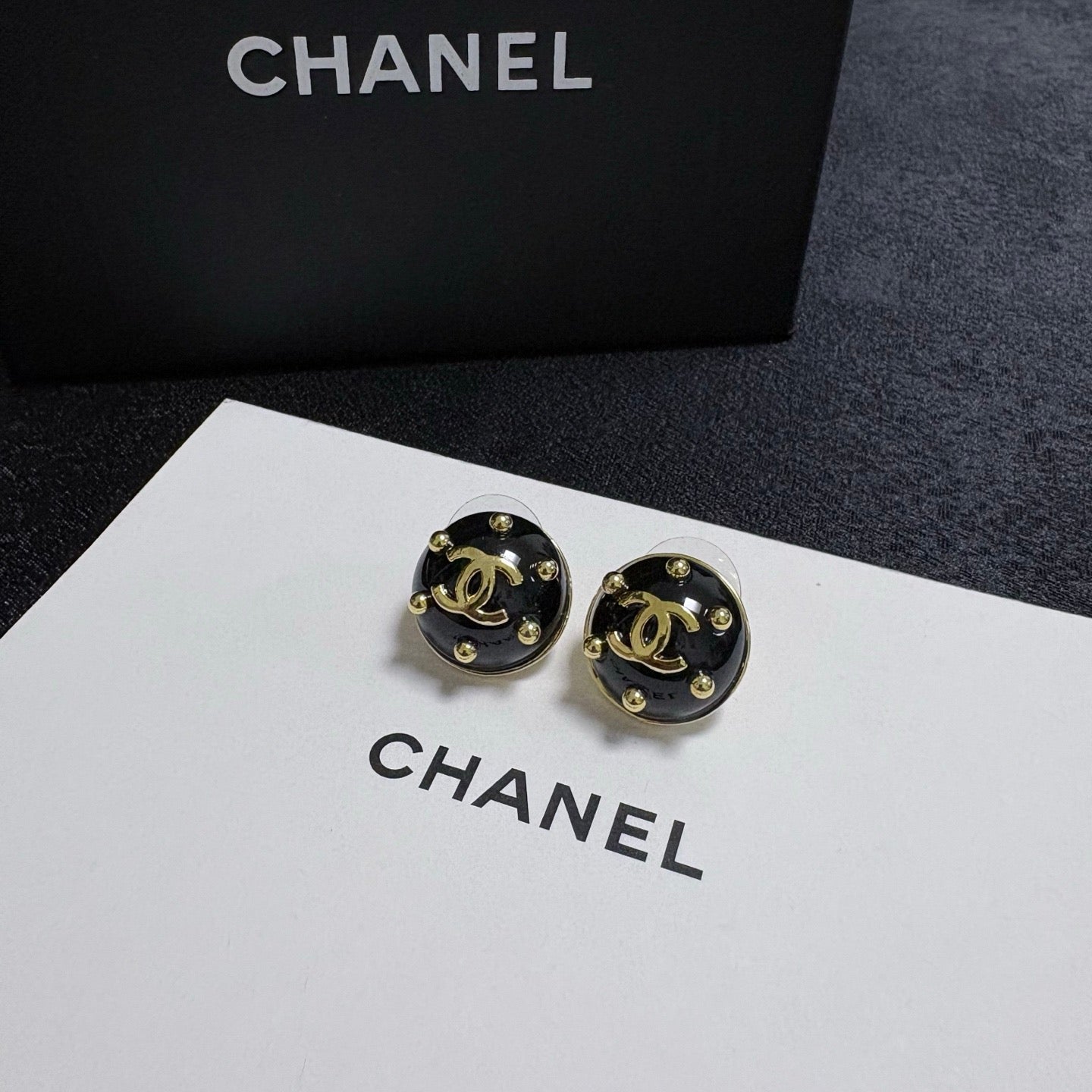 26FW New Minimalist Double-C Stud Earrings 🌺