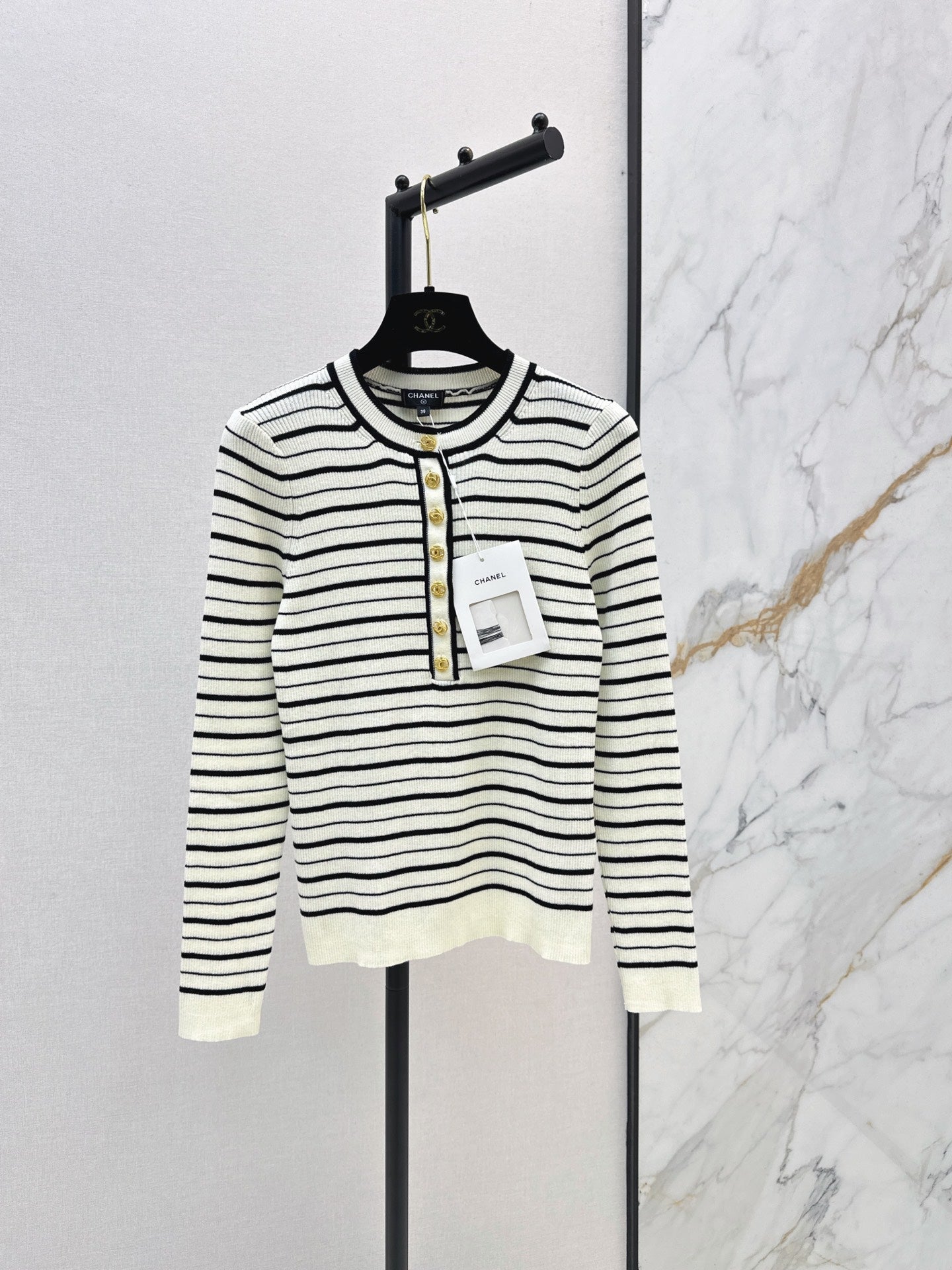 26FW New Striped Long-Sleeve Knit Top with Metal Buckle Detail 🖤