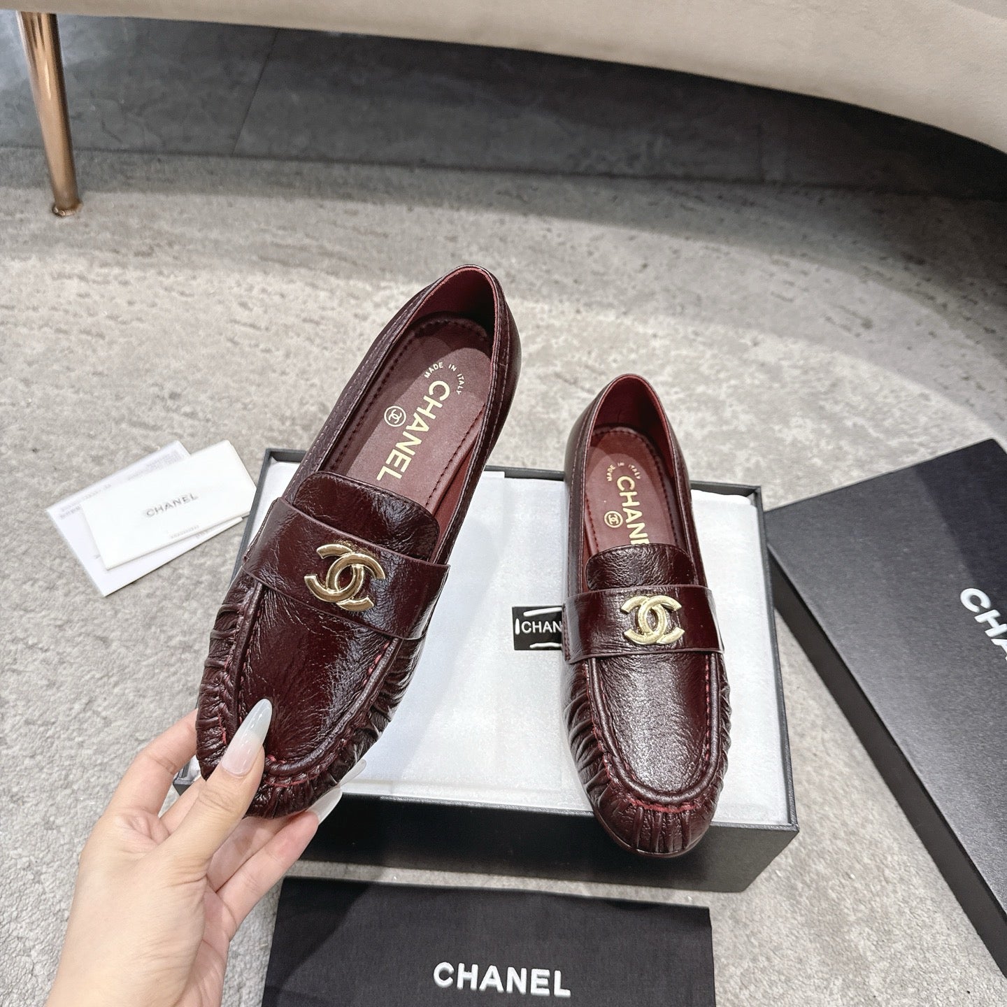26FW New Pleated Flat Mules – Vintage-Style Flats
