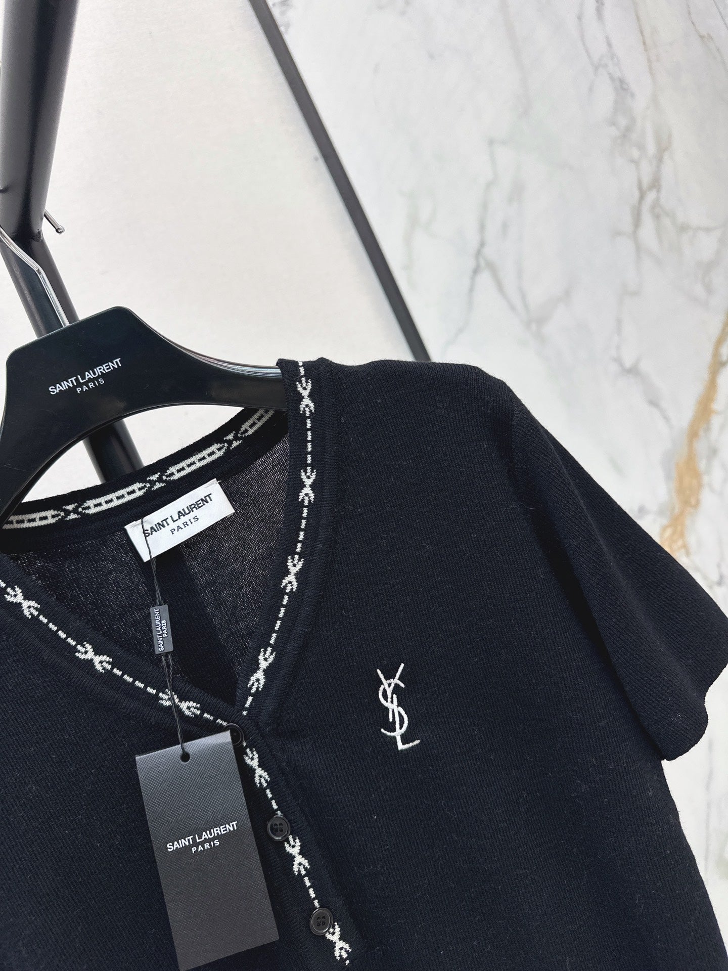 26FW New Classic Logo Embroidered Collared Short-Sleeve Knit Top 🤍