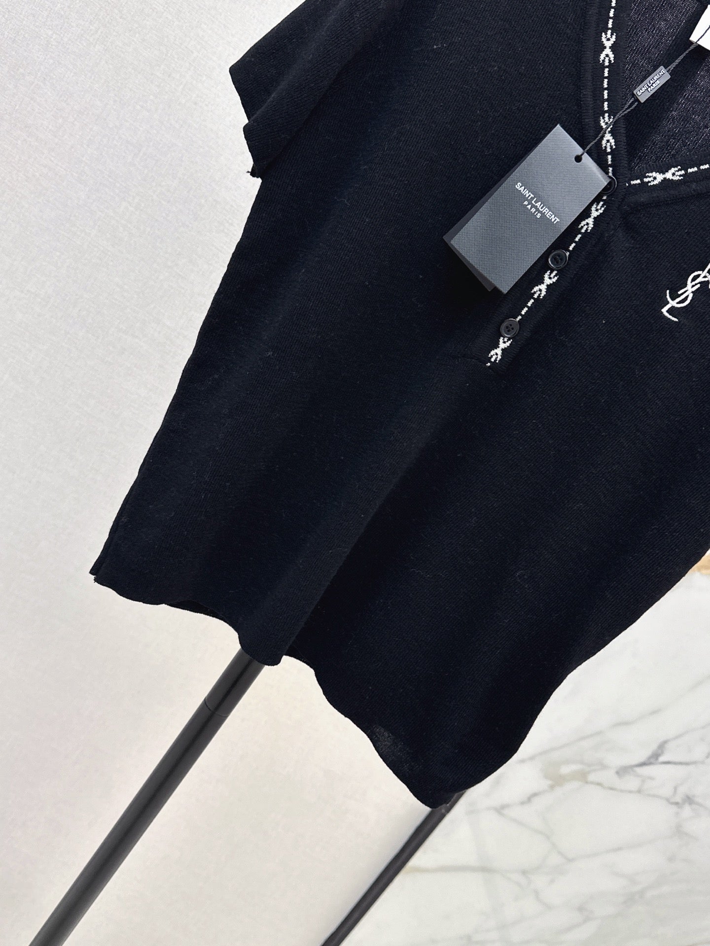 26FW New Classic Logo Embroidered Collared Short-Sleeve Knit Top 🤍