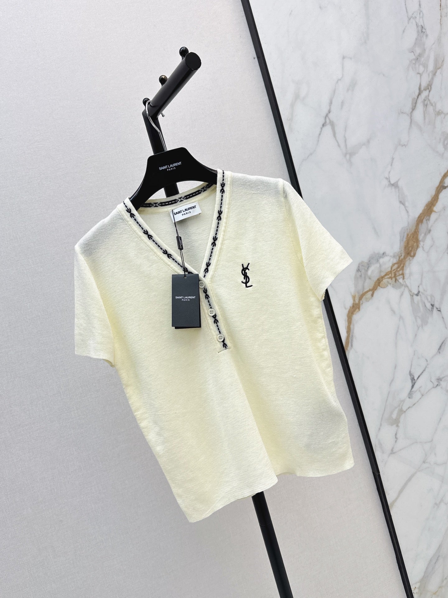 26FW New Classic Logo Embroidered Collared Short-Sleeve Knit Top 🤍