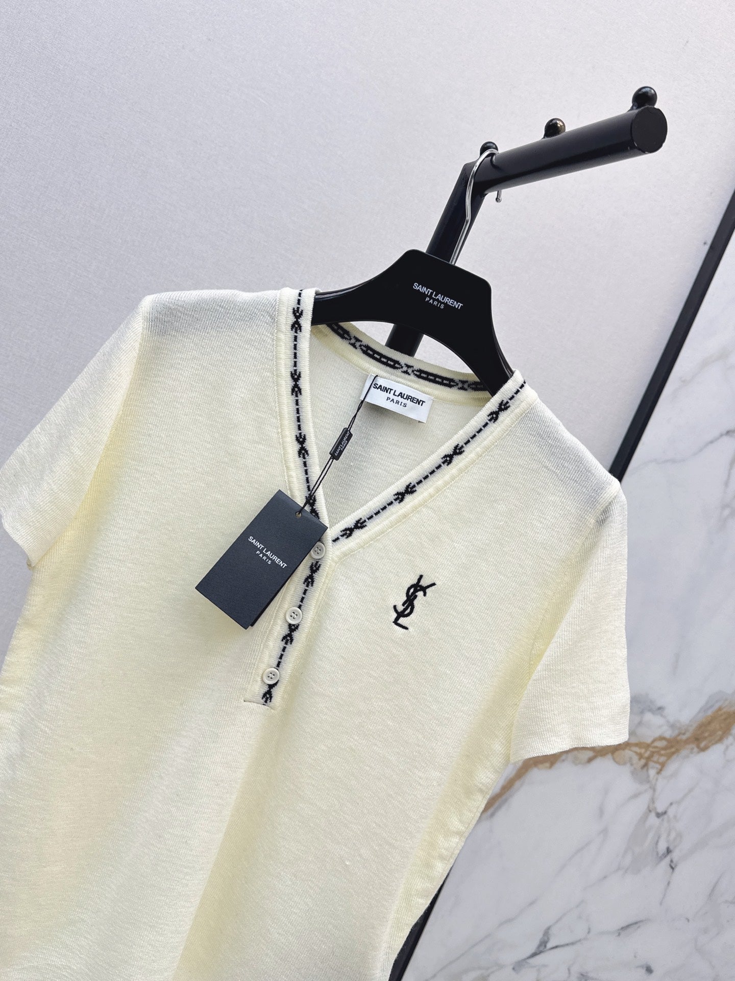 26FW New Classic Logo Embroidered Collared Short-Sleeve Knit Top 🤍
