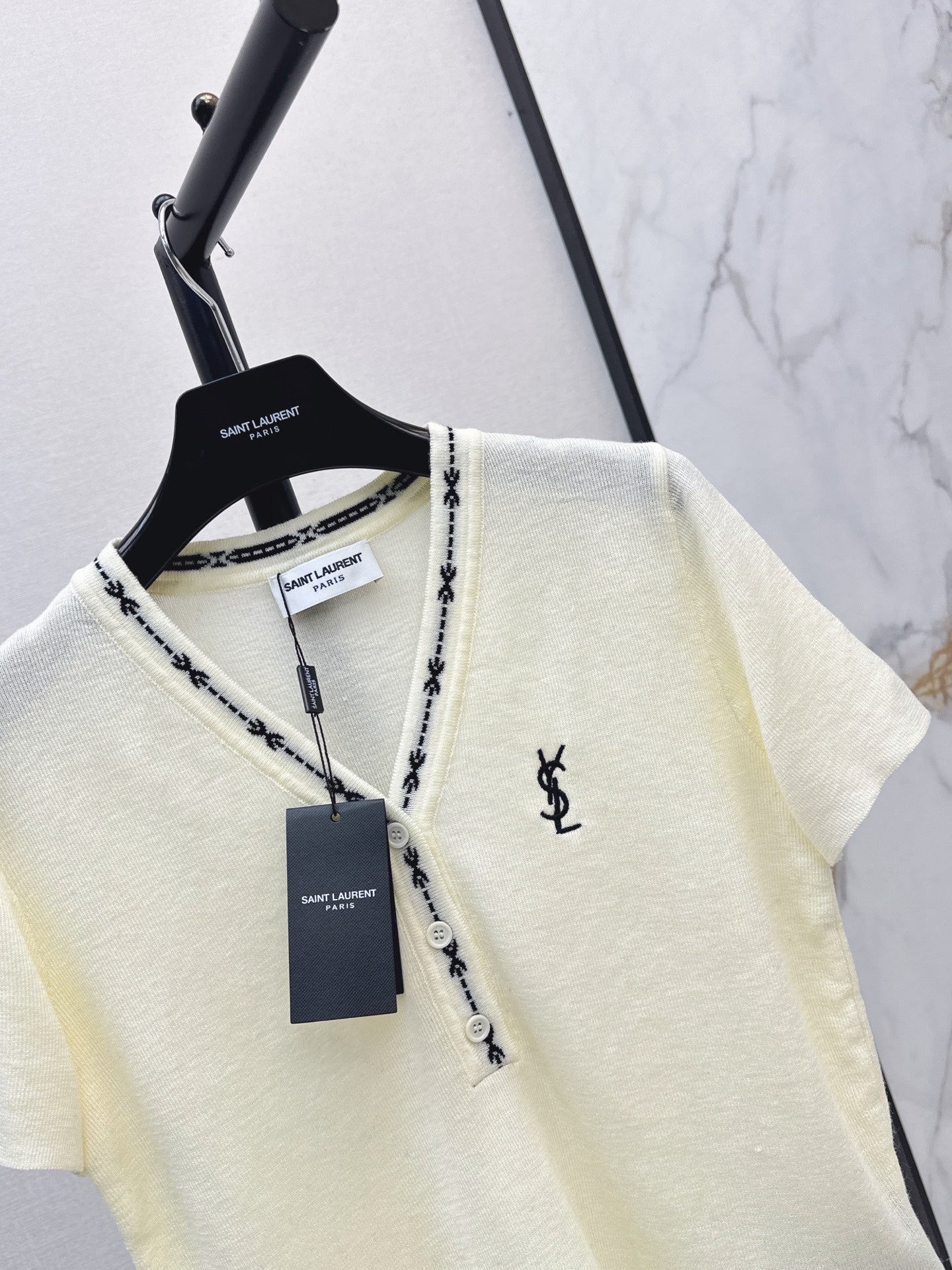 26FW New Classic Logo Embroidered Collared Short-Sleeve Knit Top 🤍