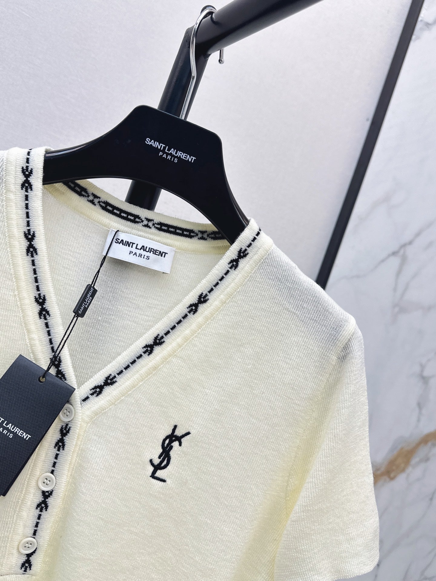 26FW New Classic Logo Embroidered Collared Short-Sleeve Knit Top 🤍