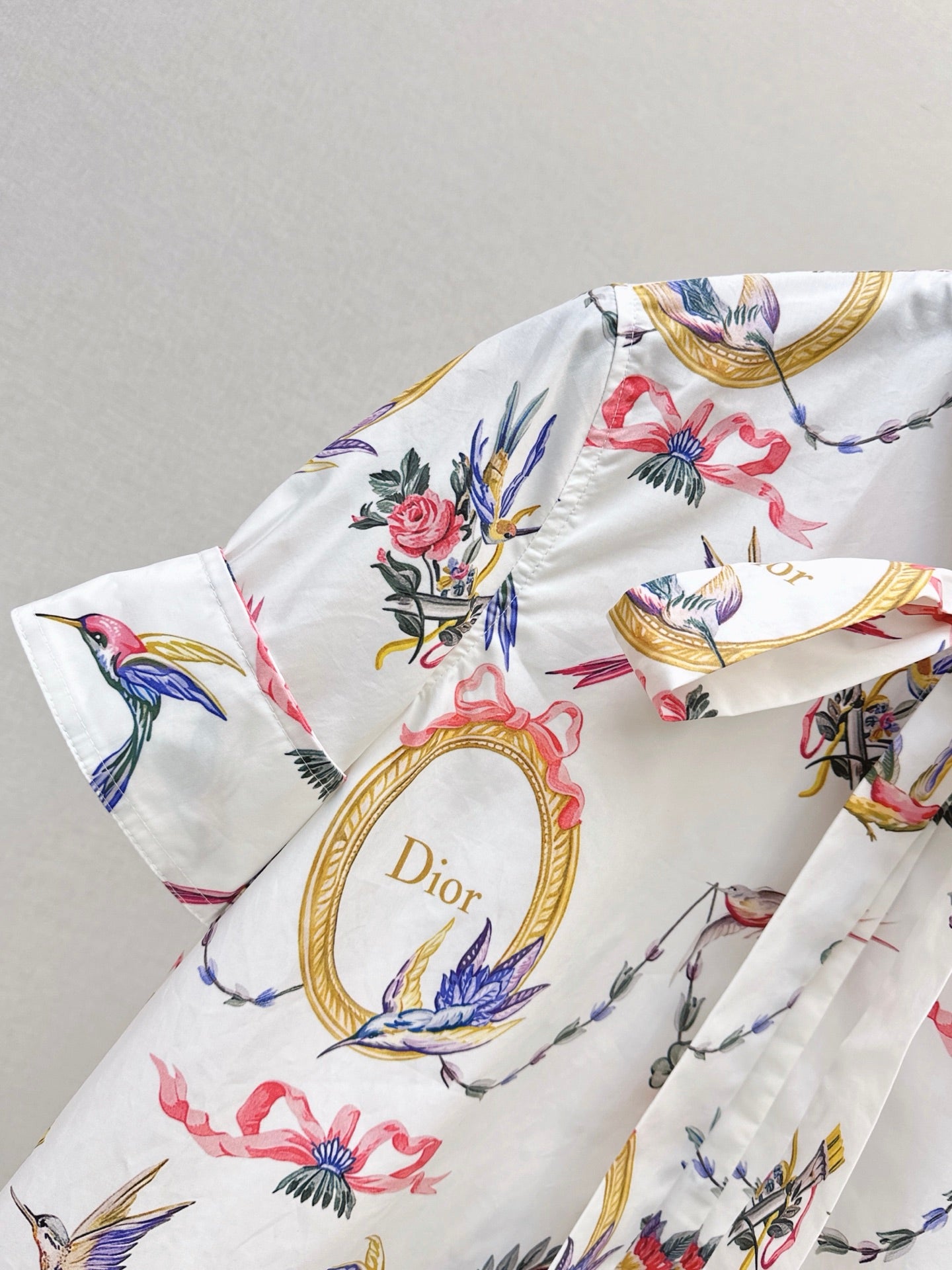 26FW New Short-Sleeve Shirt with Floral Print and Ribbon Detail 🤍