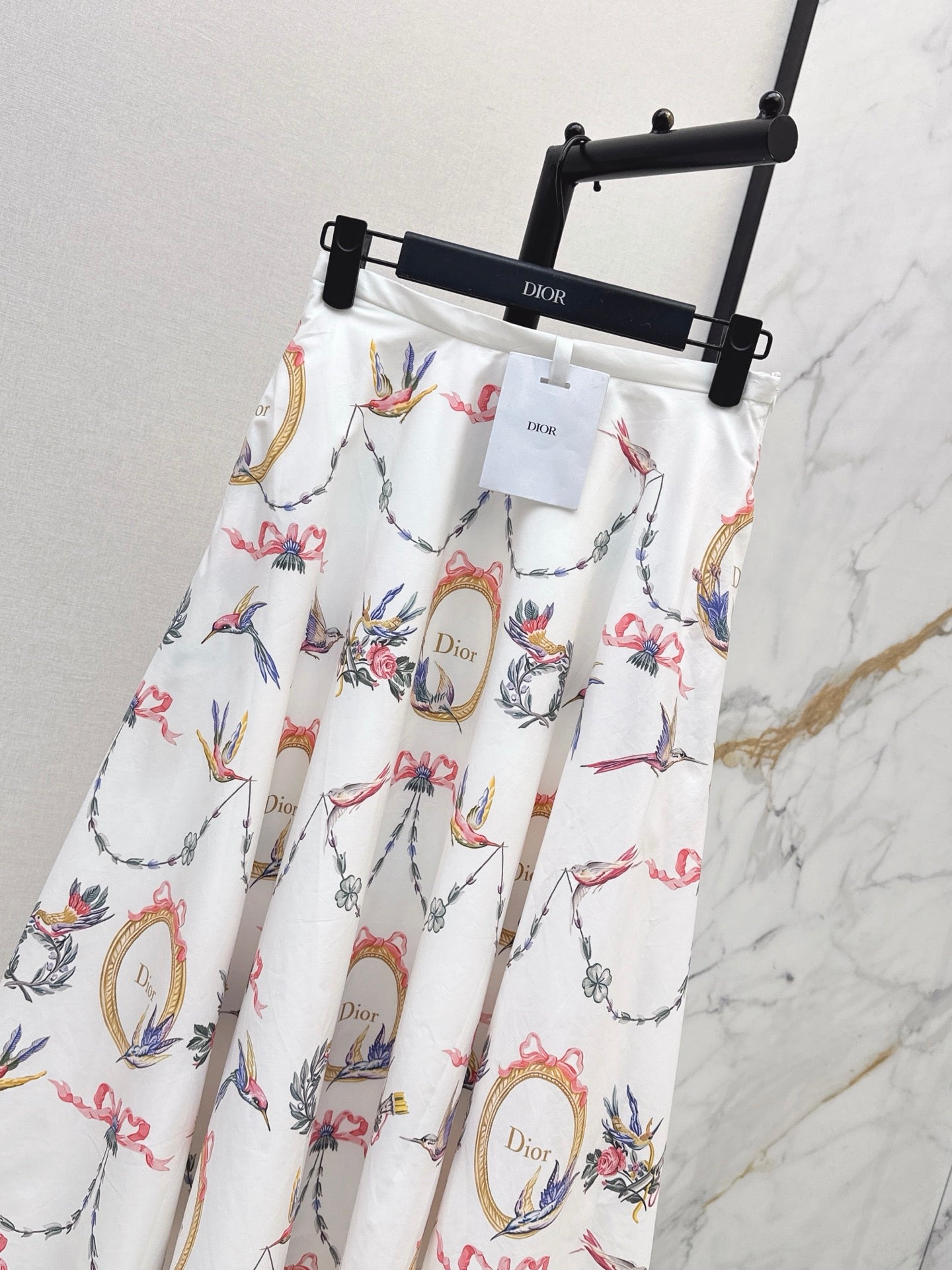 26FW New High-Waisted A-Line Skirt with Floral Print 🤍