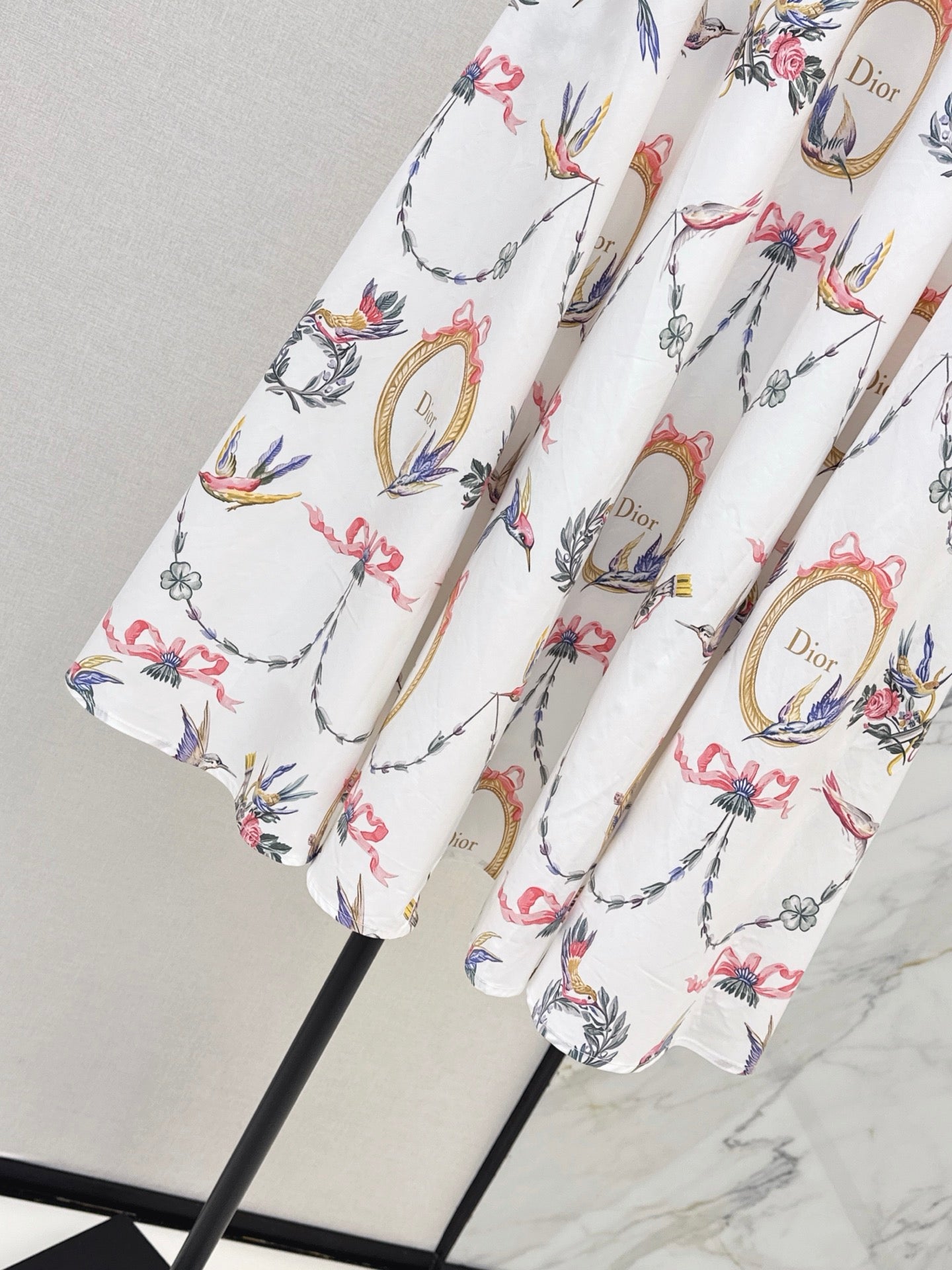 26FW New High-Waisted A-Line Skirt with Floral Print 🤍