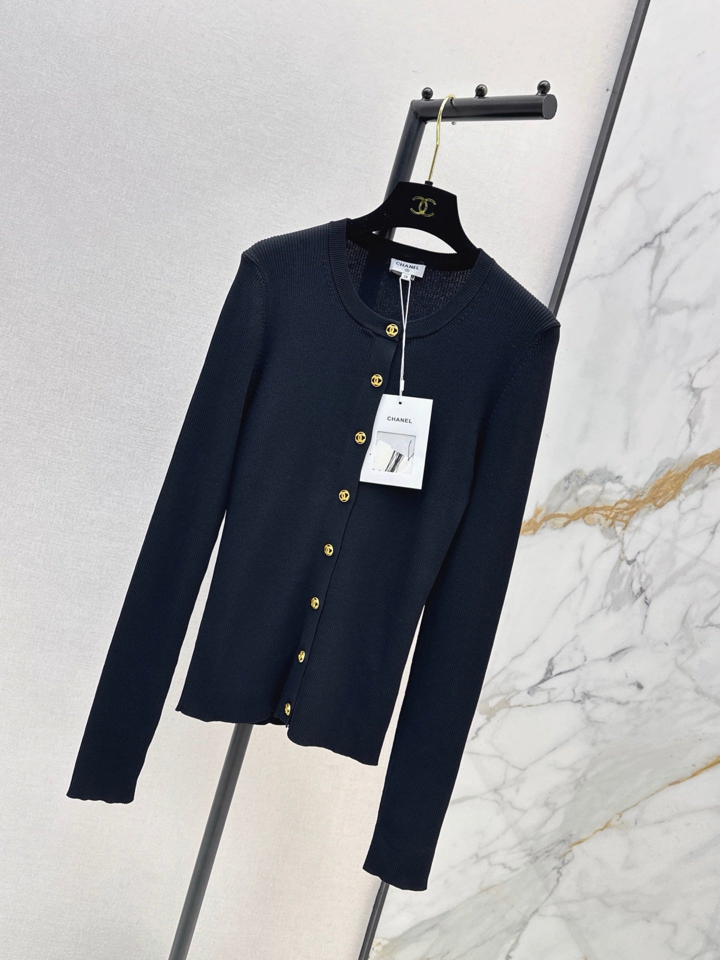 26FW New Slim-Fit Crew-Neck Long-Sleeve Knit Cardigan 🖤