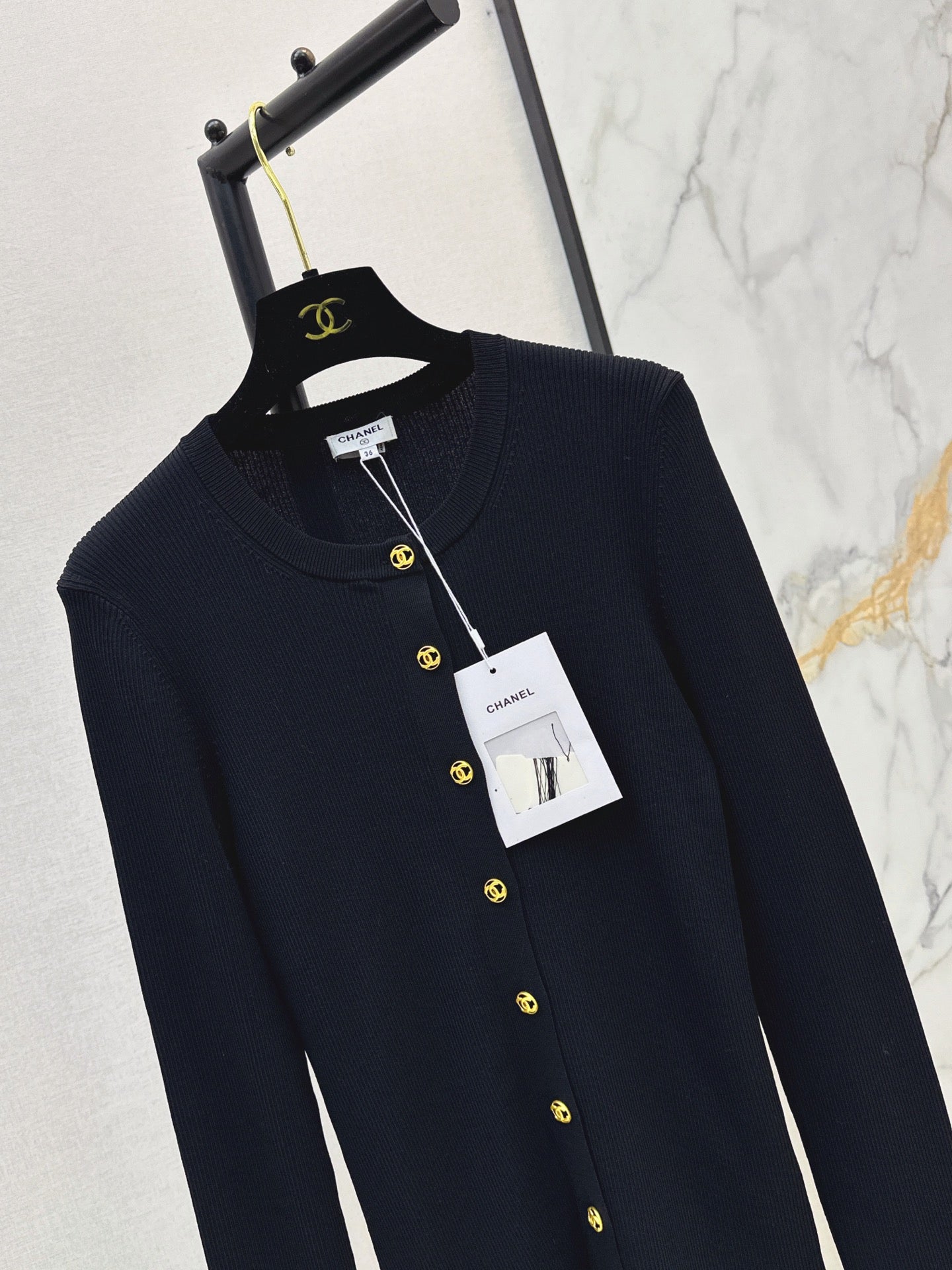 26FW New Slim-Fit Crew-Neck Long-Sleeve Knit Cardigan 🖤