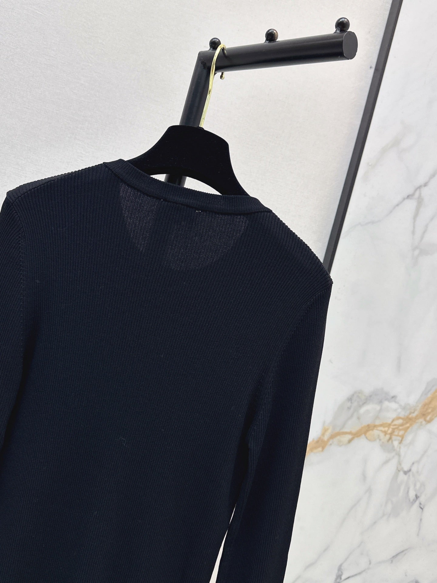 26FW New Slim-Fit Crew-Neck Long-Sleeve Knit Cardigan 🖤
