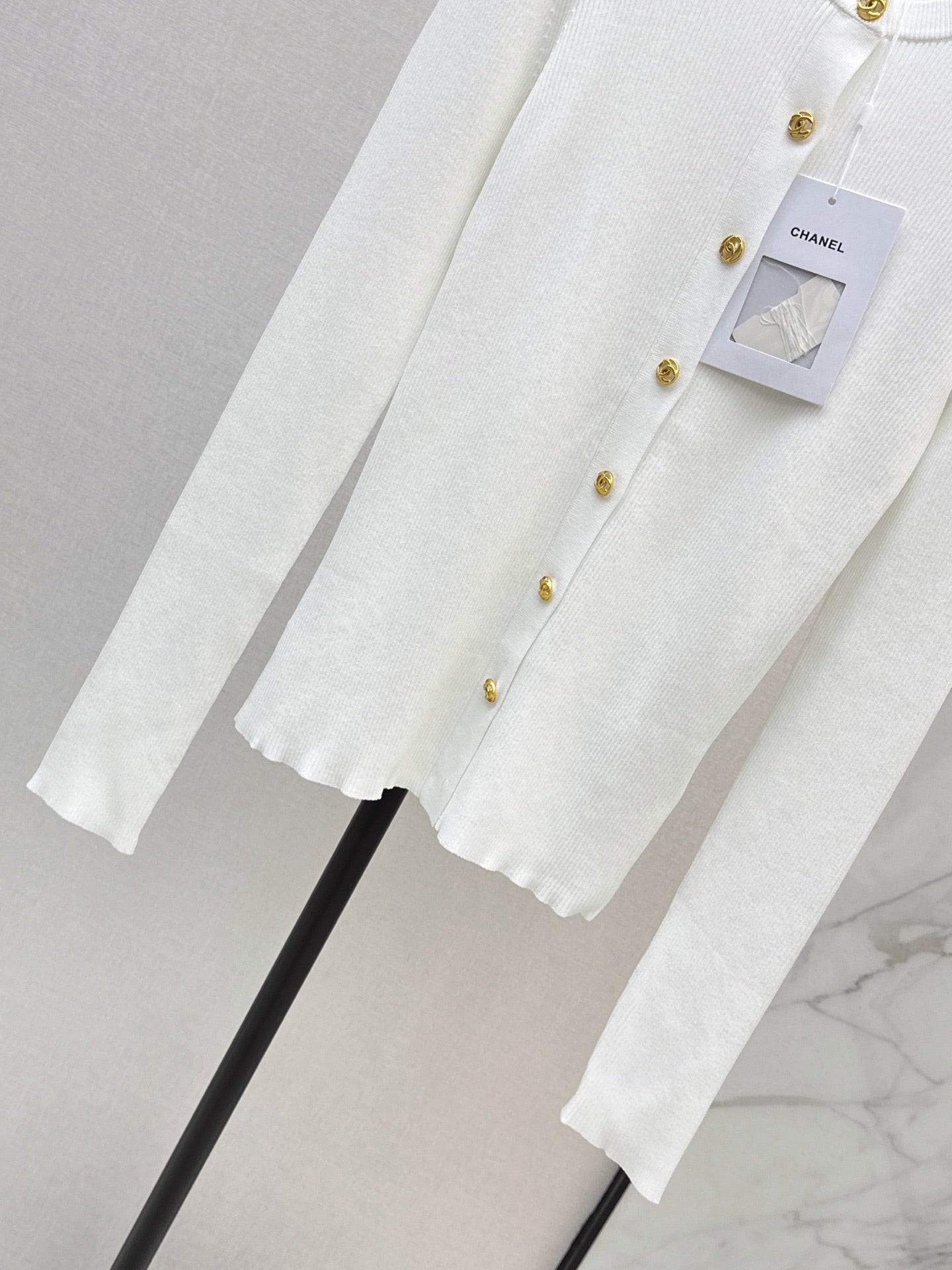 26FW New Slim-Fit Crew-Neck Long-Sleeve Knit Cardigan 🖤