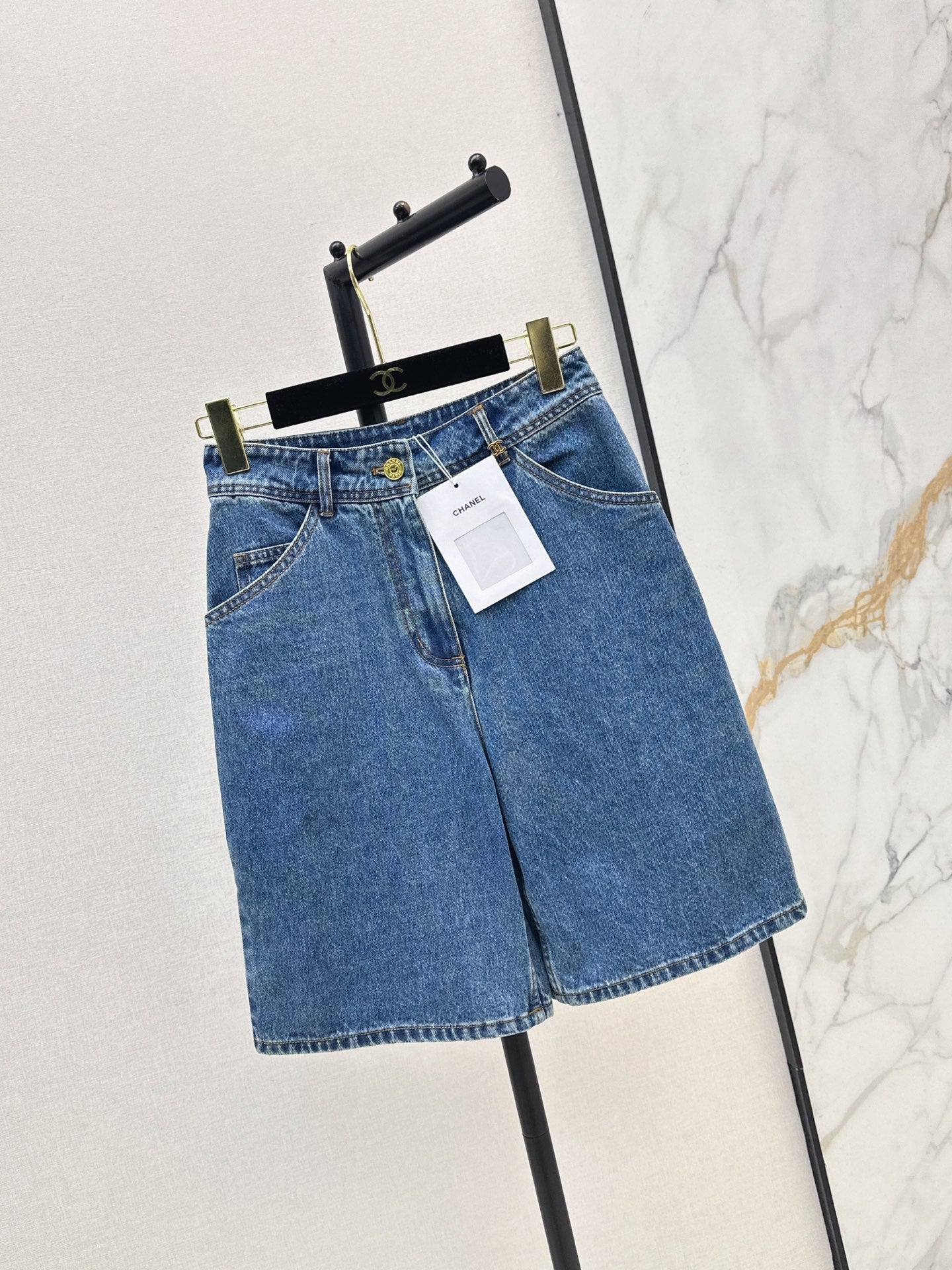 🔥Highest Quality🔥26FW New "Coco Girl" Style: Denim Bermuda Shorts 🖤