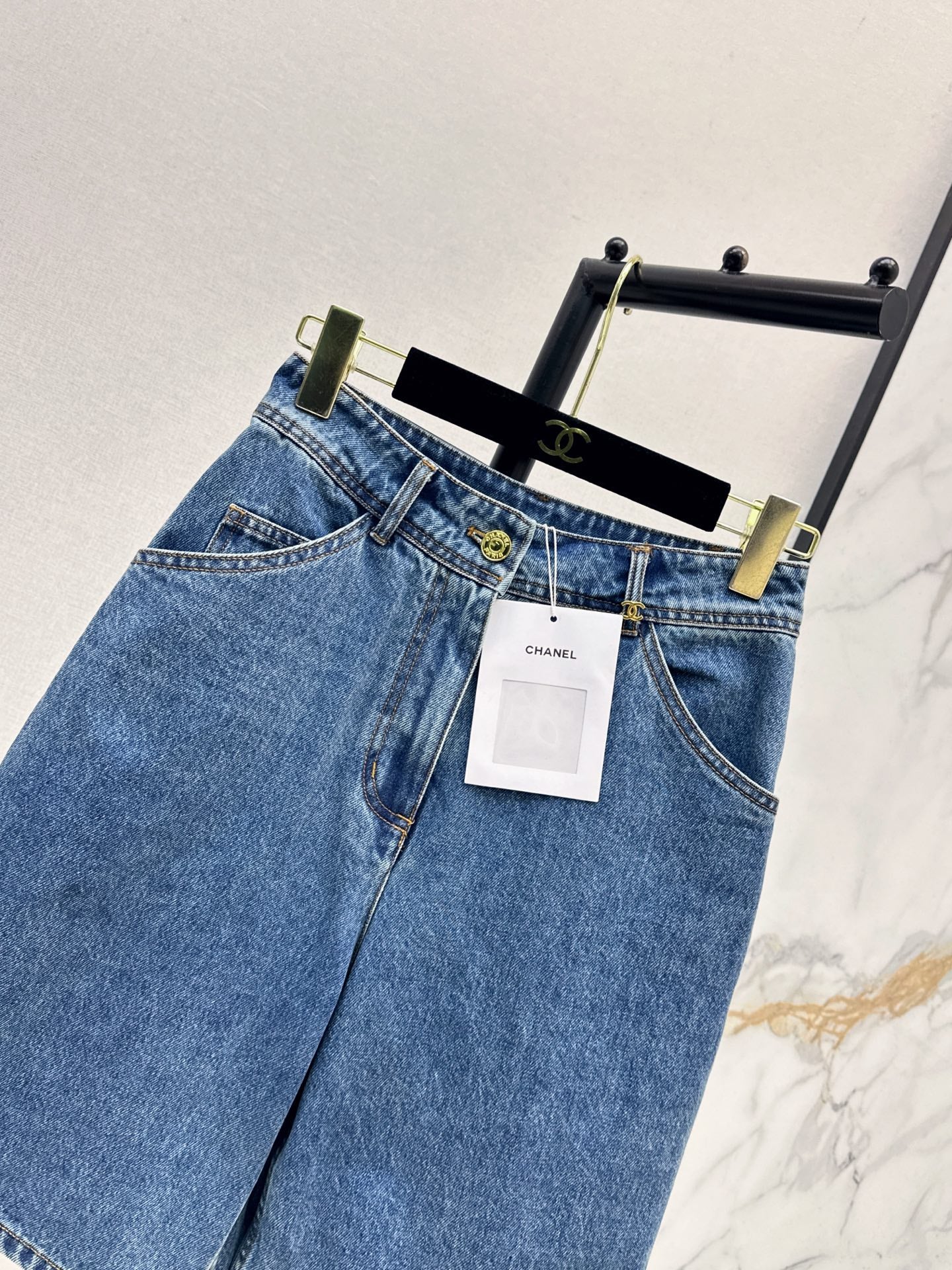 🔥Highest Quality🔥26FW New "Coco Girl" Style: Denim Bermuda Shorts 🖤