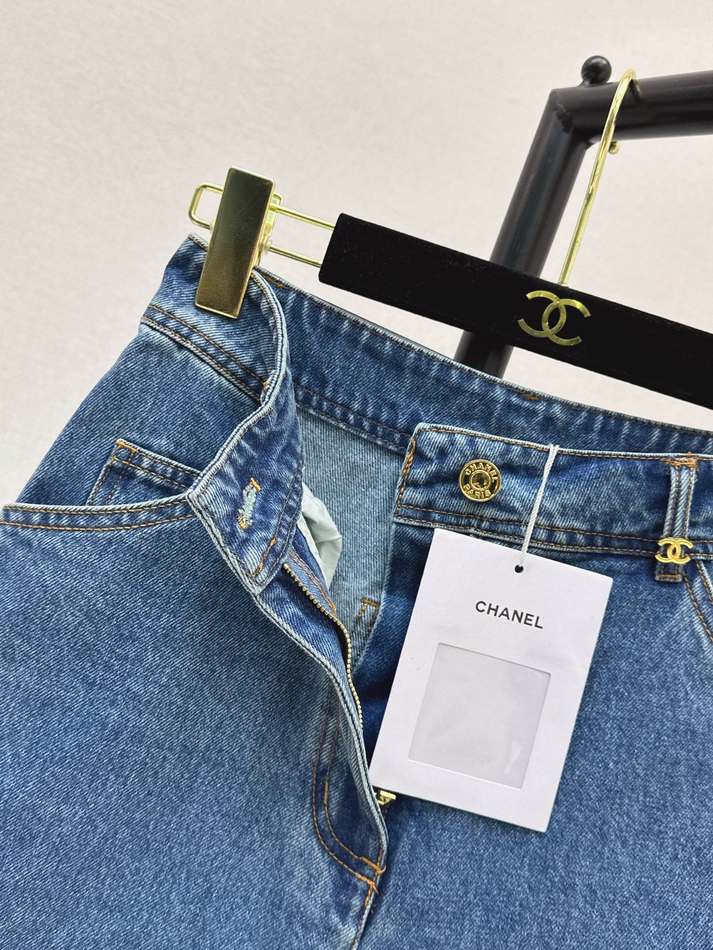 🔥Highest Quality🔥26FW New "Coco Girl" Style: Denim Bermuda Shorts 🖤