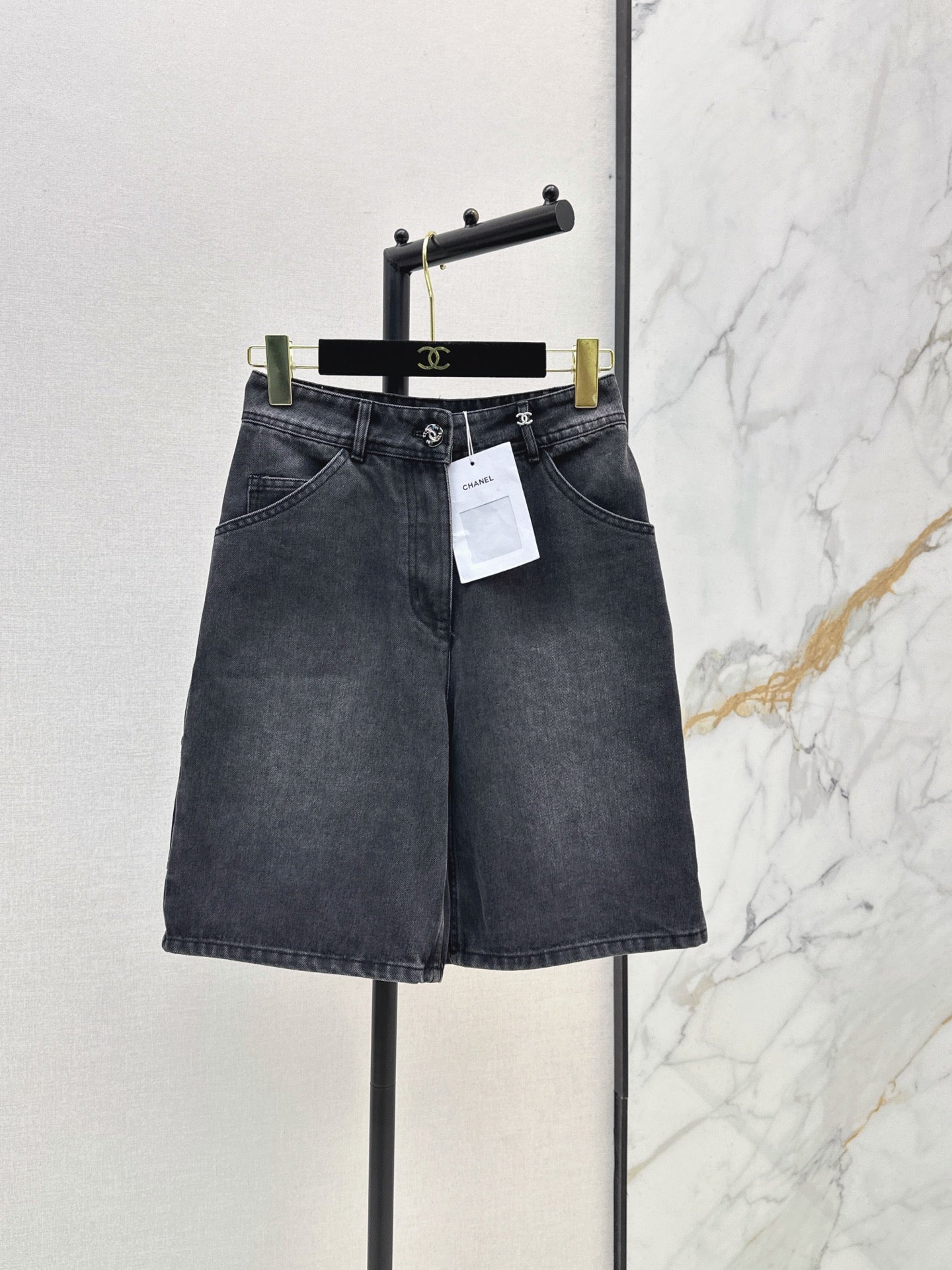 🔥Highest Quality🔥26FW New "Coco Girl" Style: Denim Bermuda Shorts 🖤