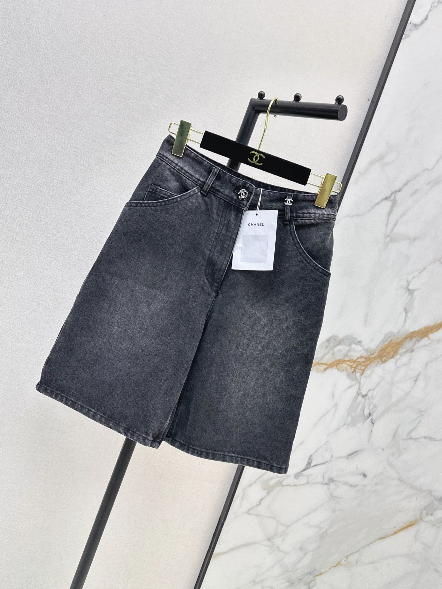🔥Highest Quality🔥26FW New "Coco Girl" Style: Denim Bermuda Shorts 🖤