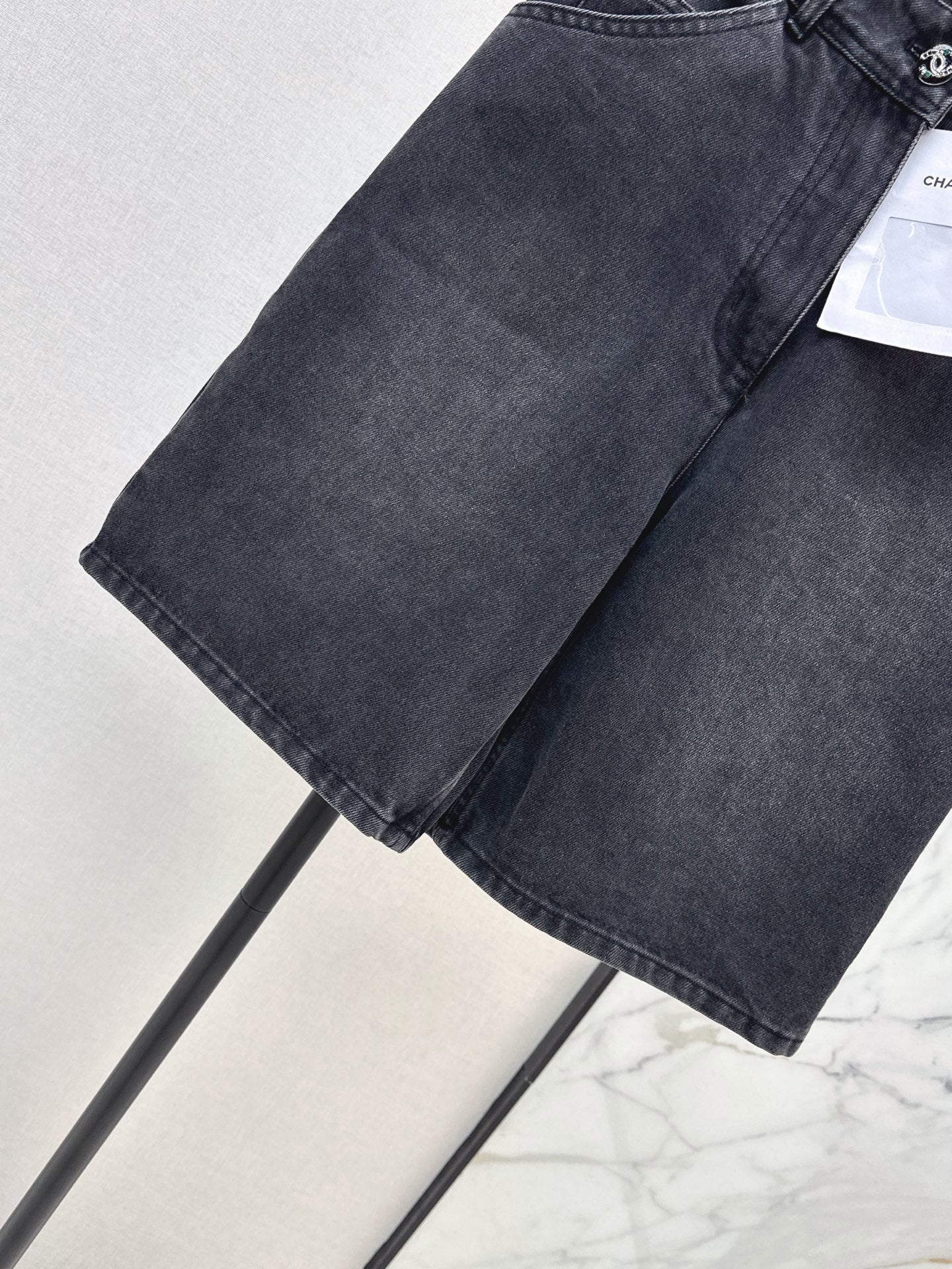 🔥Highest Quality🔥26FW New "Coco Girl" Style: Denim Bermuda Shorts 🖤