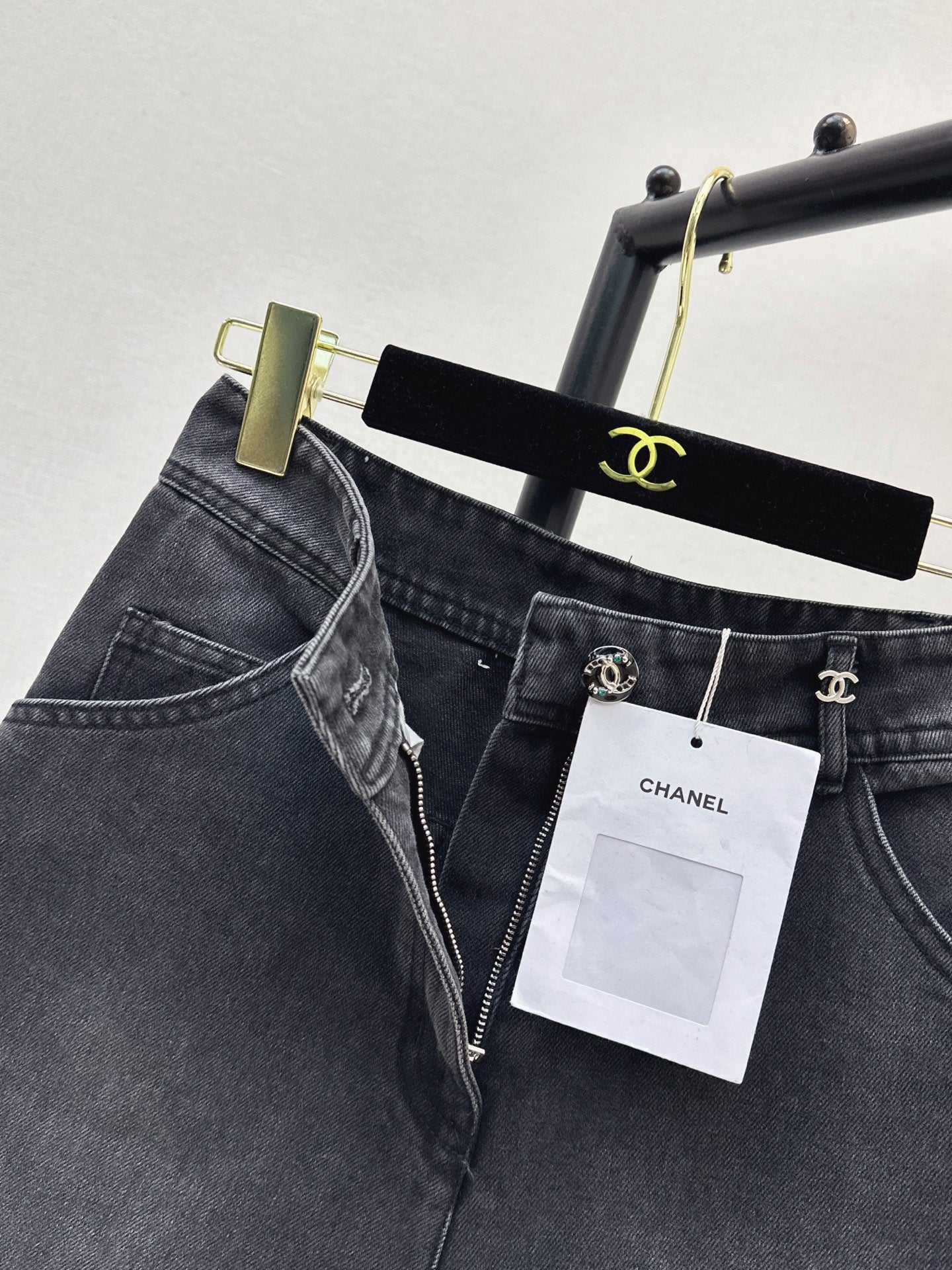 🔥Highest Quality🔥26FW New "Coco Girl" Style: Denim Bermuda Shorts 🖤