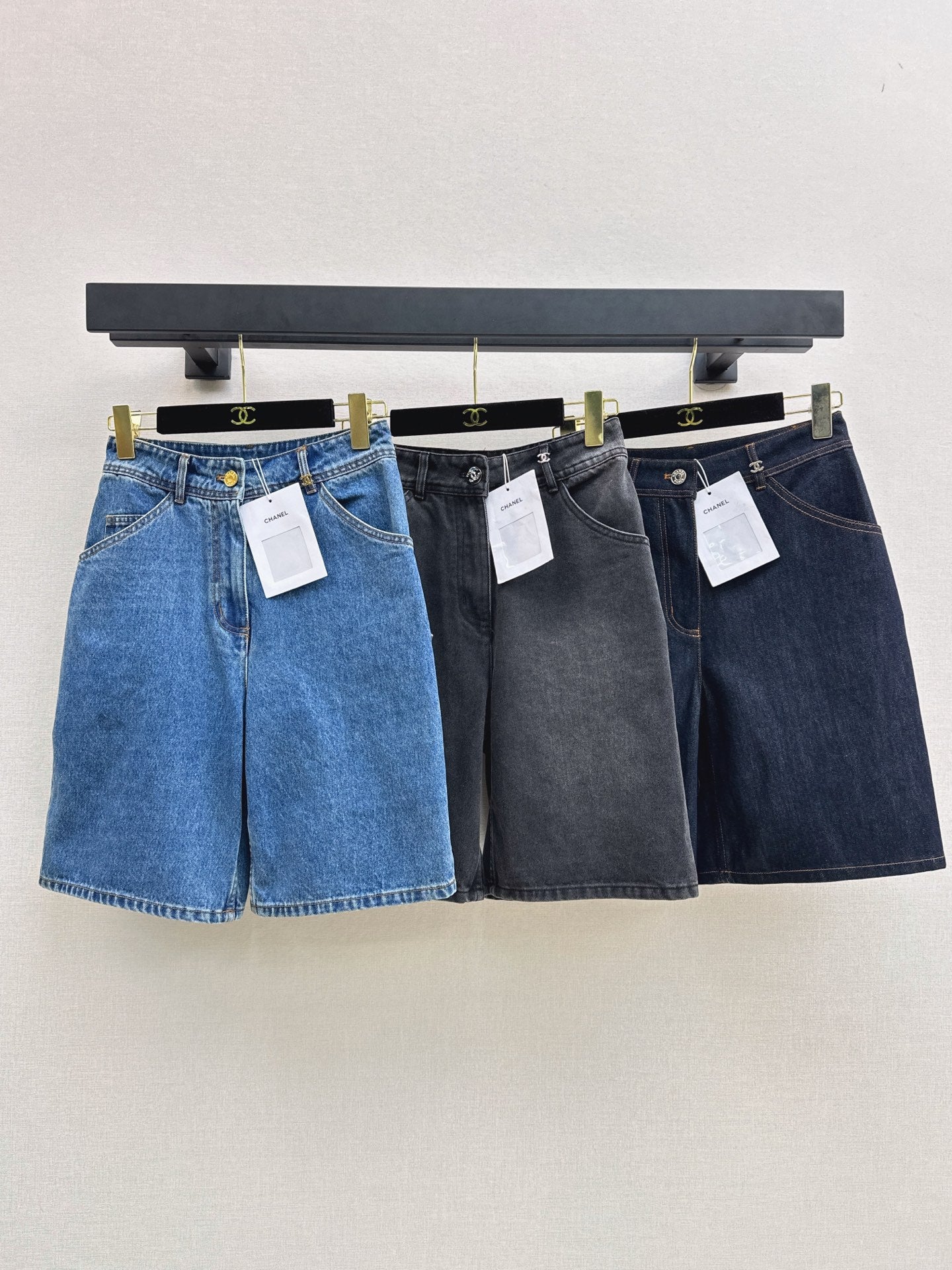 🔥Highest Quality🔥26FW New "Coco Girl" Style: Denim Bermuda Shorts 🖤