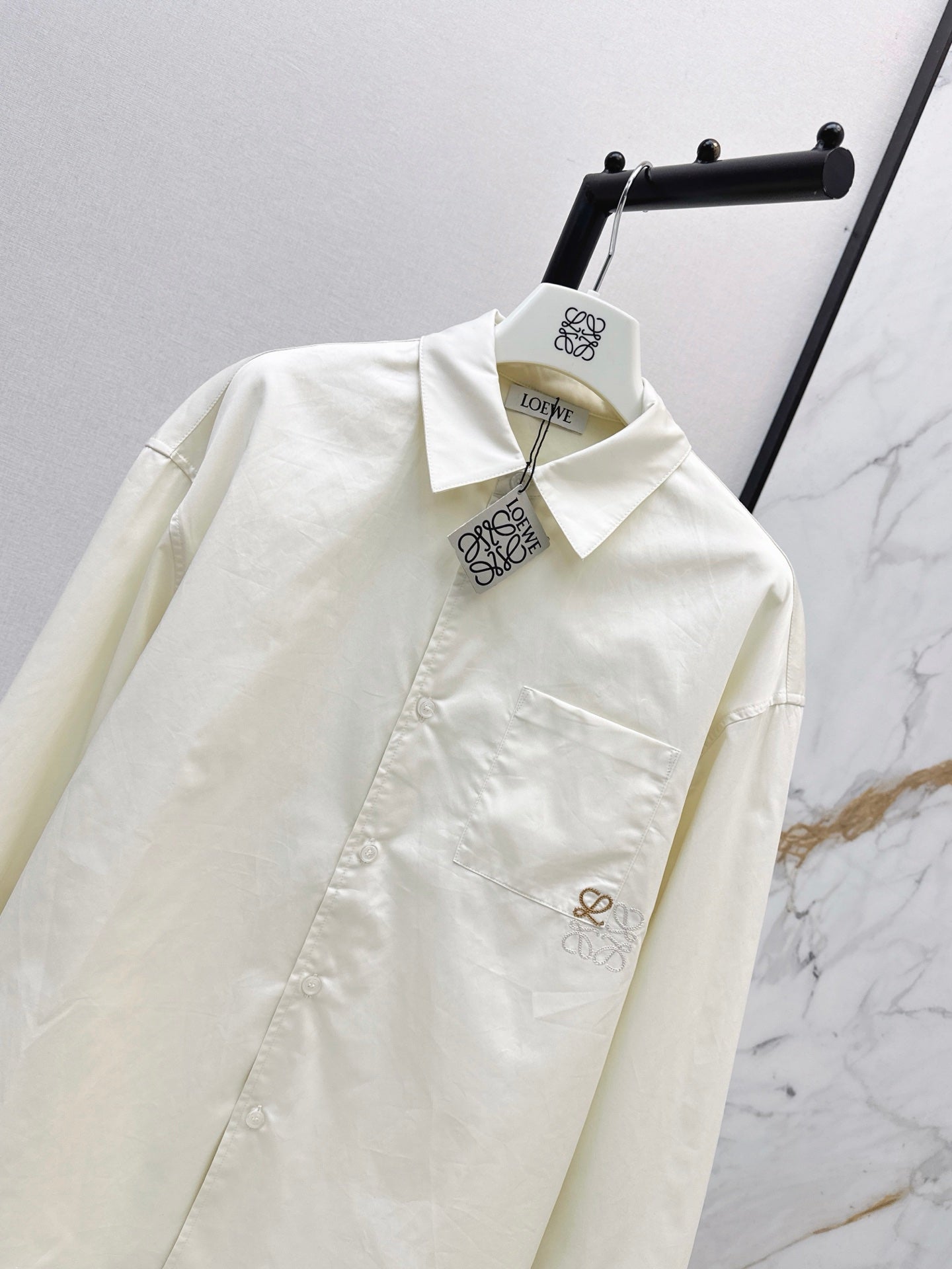 🔥Highest Quality🔥26FW New Minimalist & Relaxed Style: Logo-Embroidered Shirt in Creamy Apricot 🤍