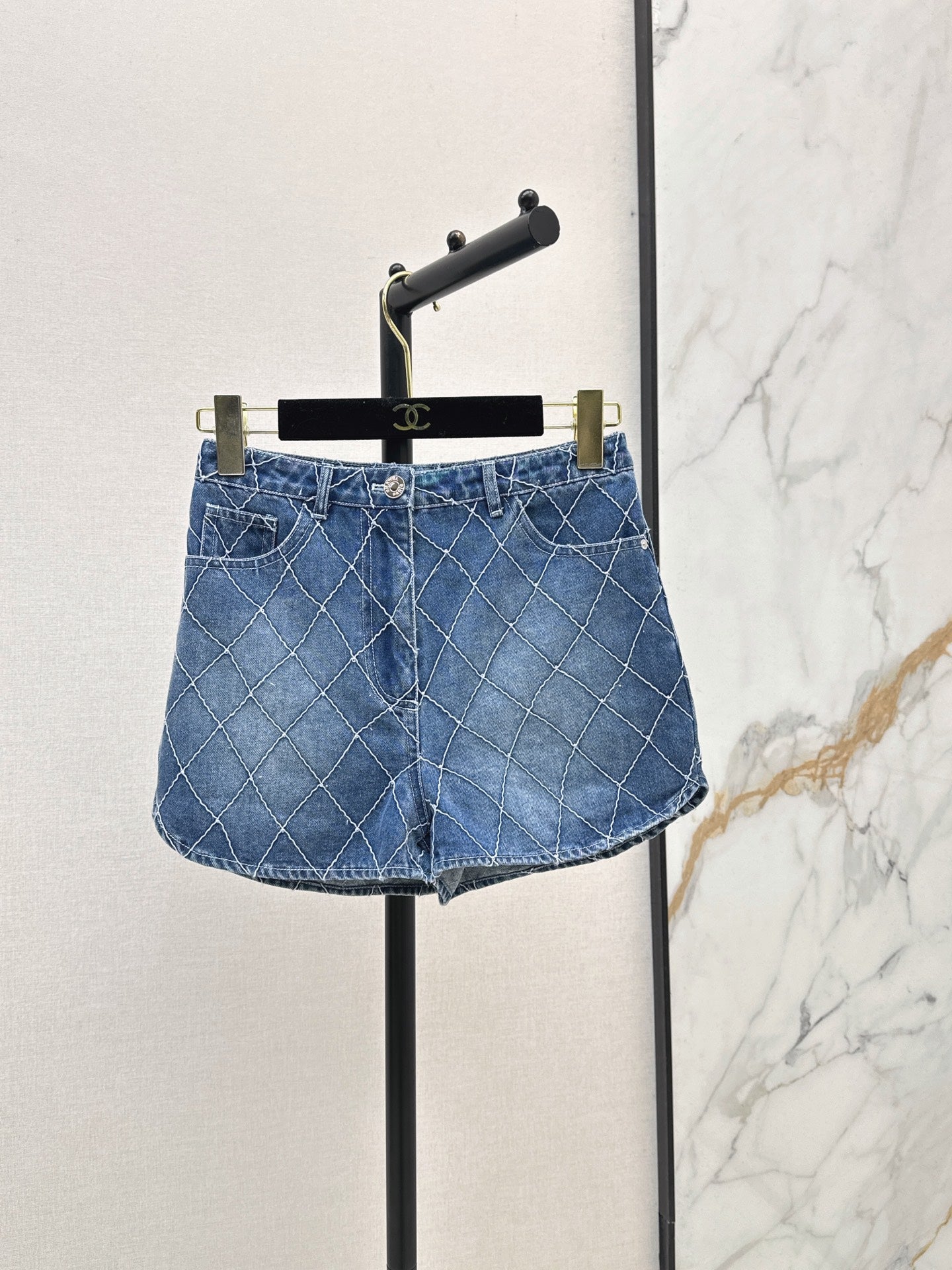 26FW New Quilted Denim Shorts 🩵