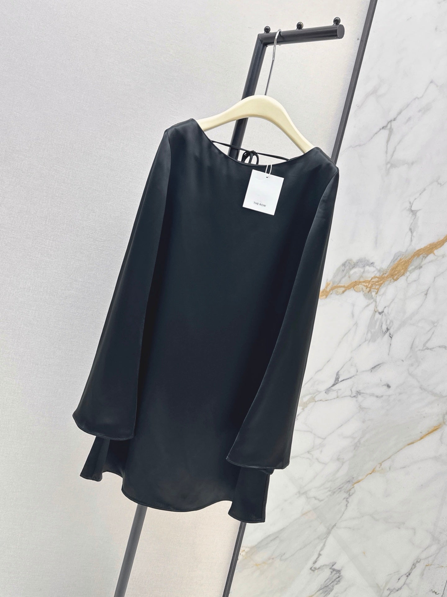 26FW New Acetate Dress with Flared Sleeves 🖤