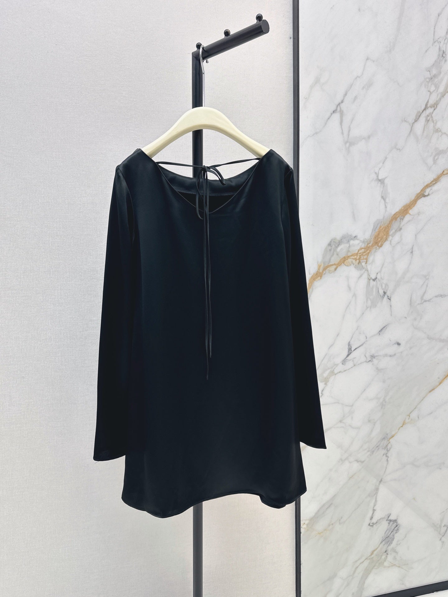 26FW New Acetate Dress with Flared Sleeves 🖤