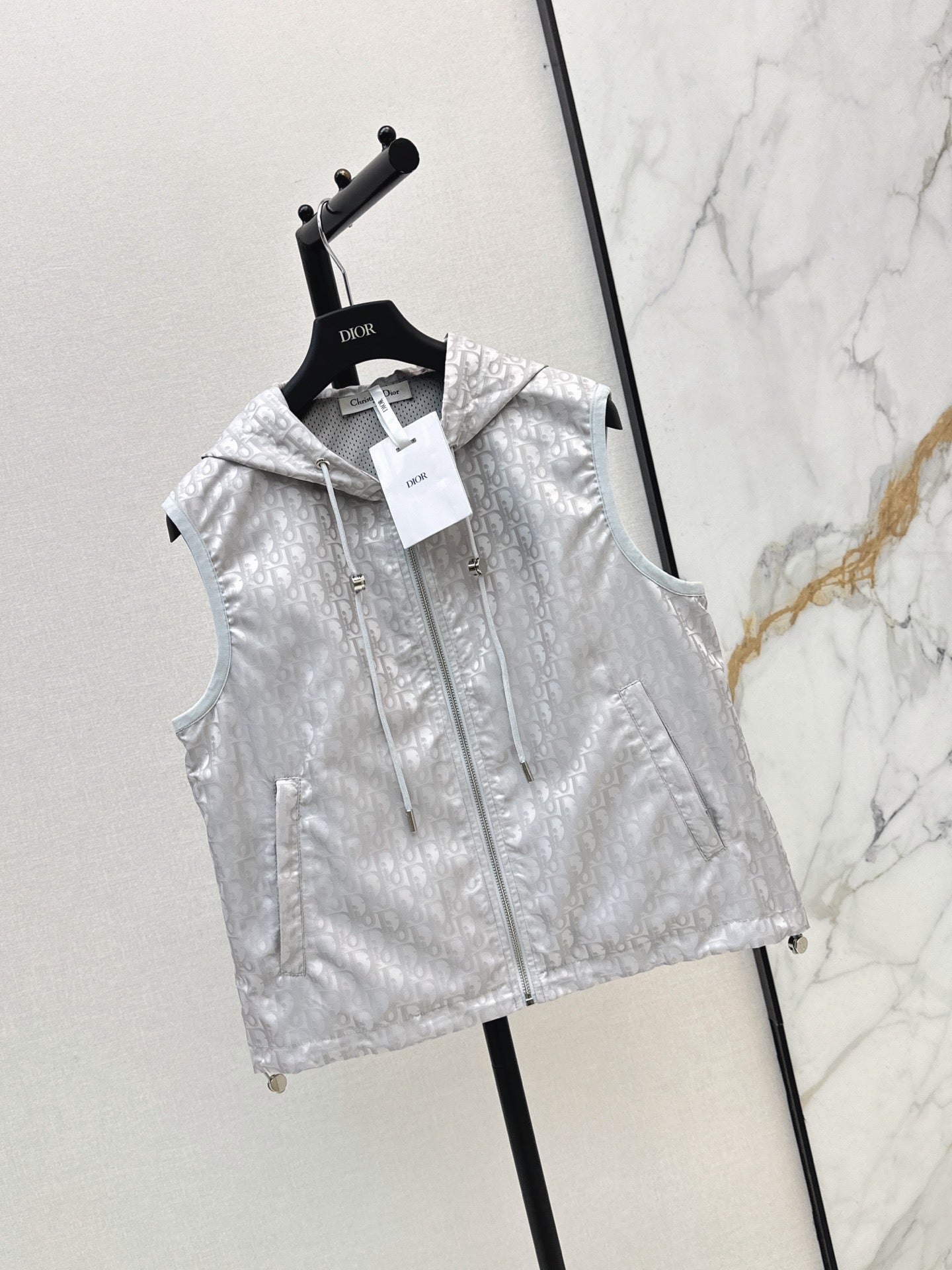 26FW New Premium Grey Series Classic Monogram Hooded Cropped Vest 🩶