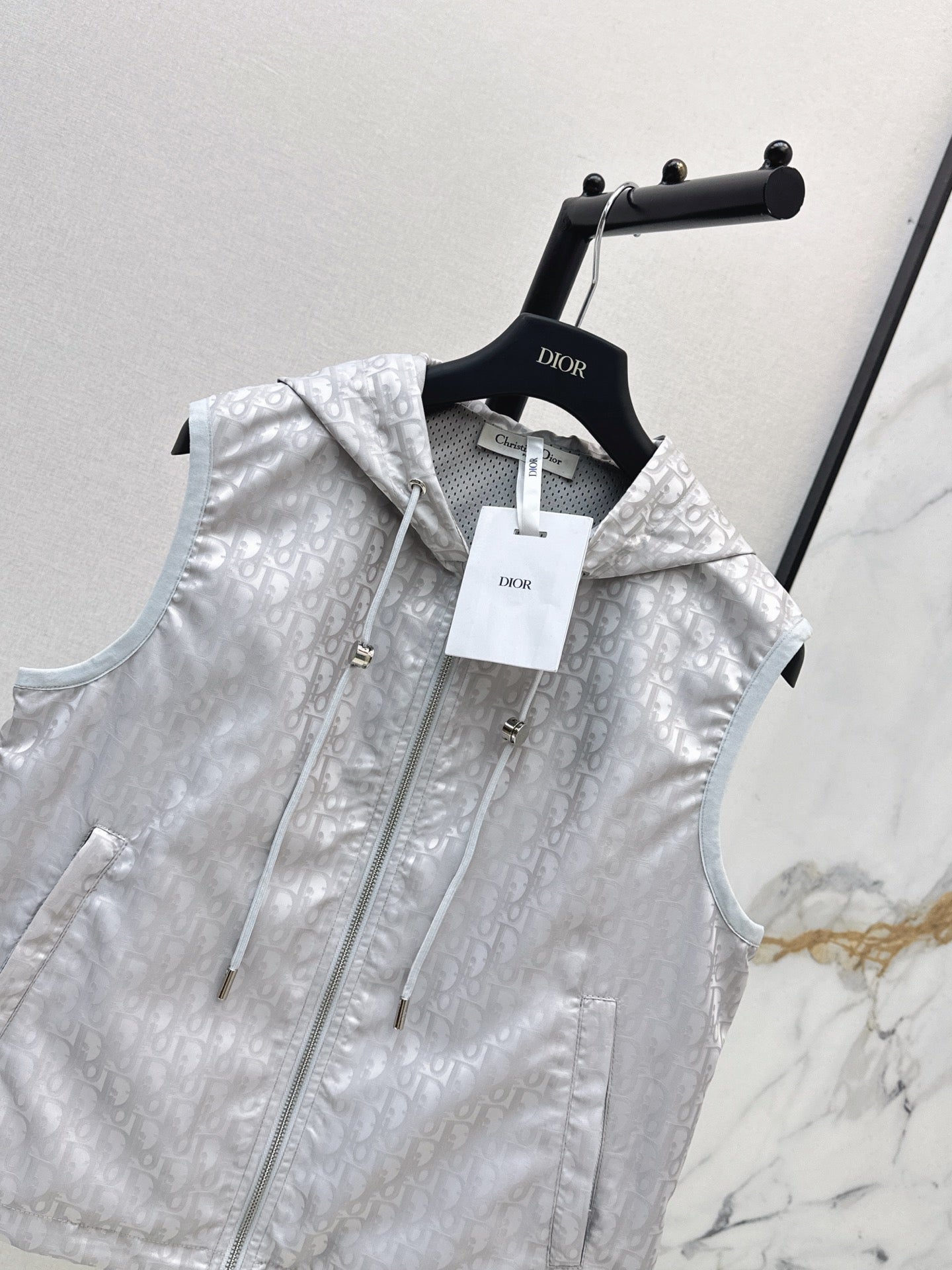 26FW New Premium Grey Series Classic Monogram Hooded Cropped Vest 🩶