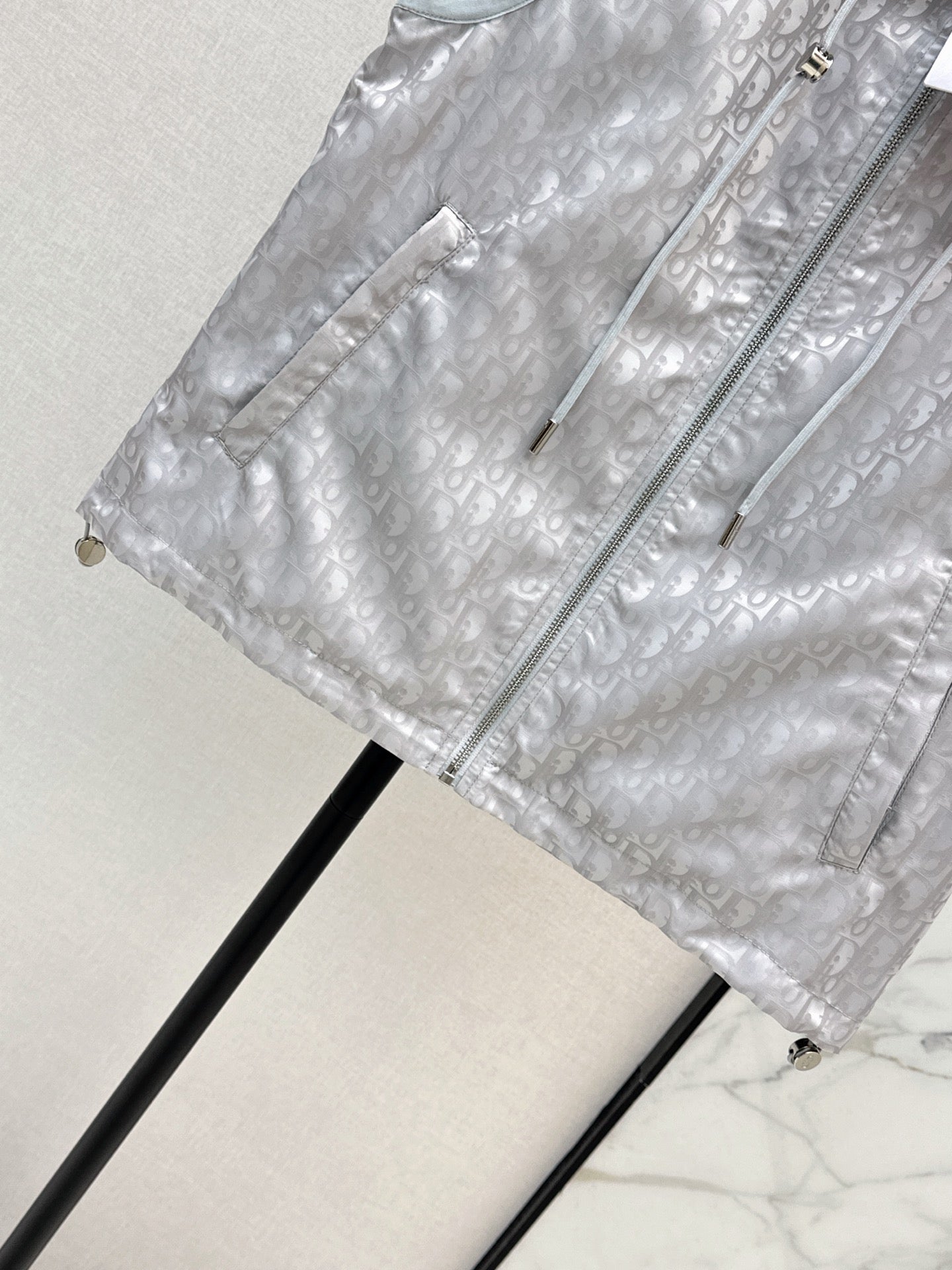 26FW New Premium Grey Series Classic Monogram Hooded Cropped Vest 🩶