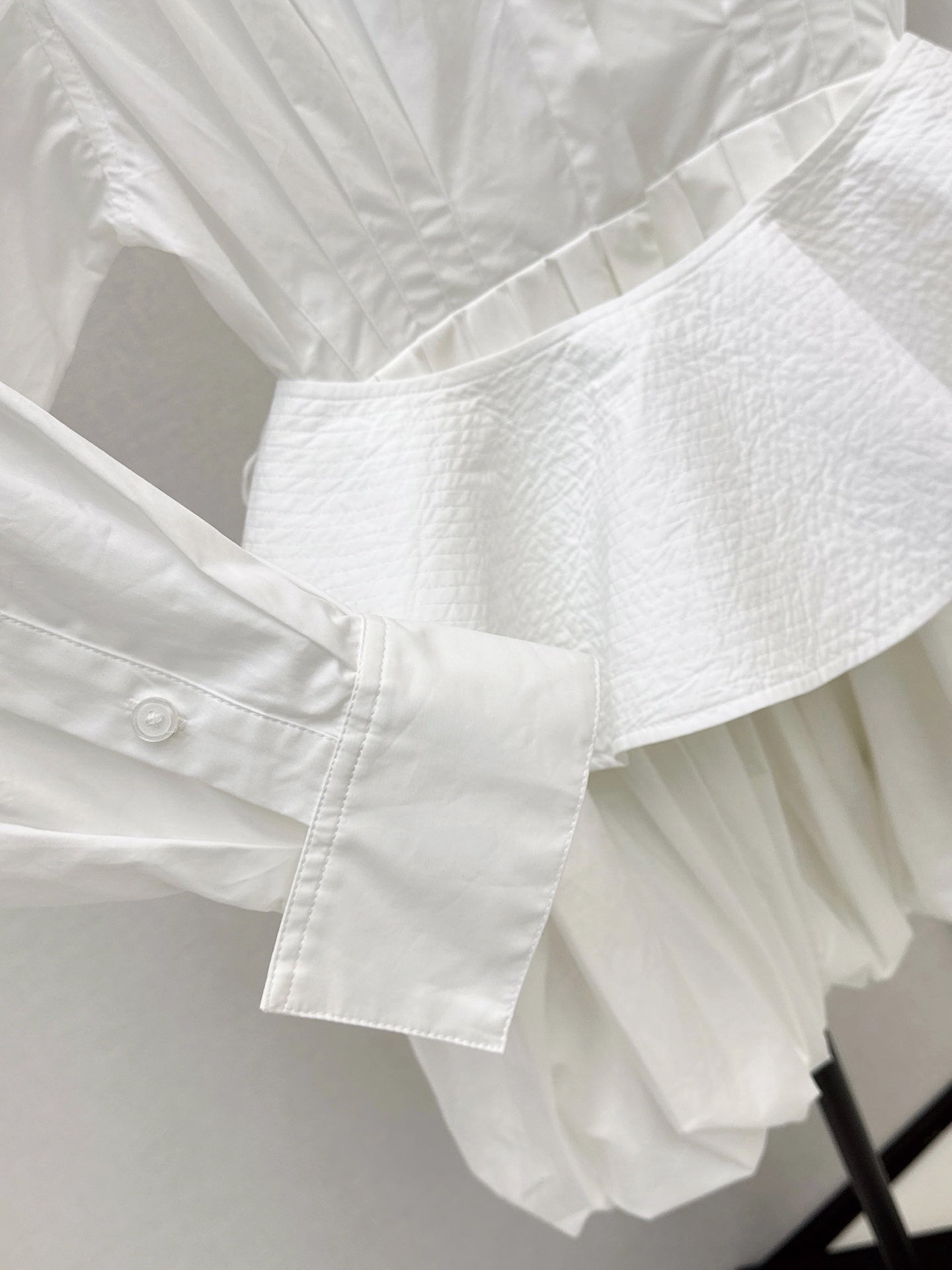 26FW New Shirt-Style Dress with Detachable Ruffled Waist Belt 🤍