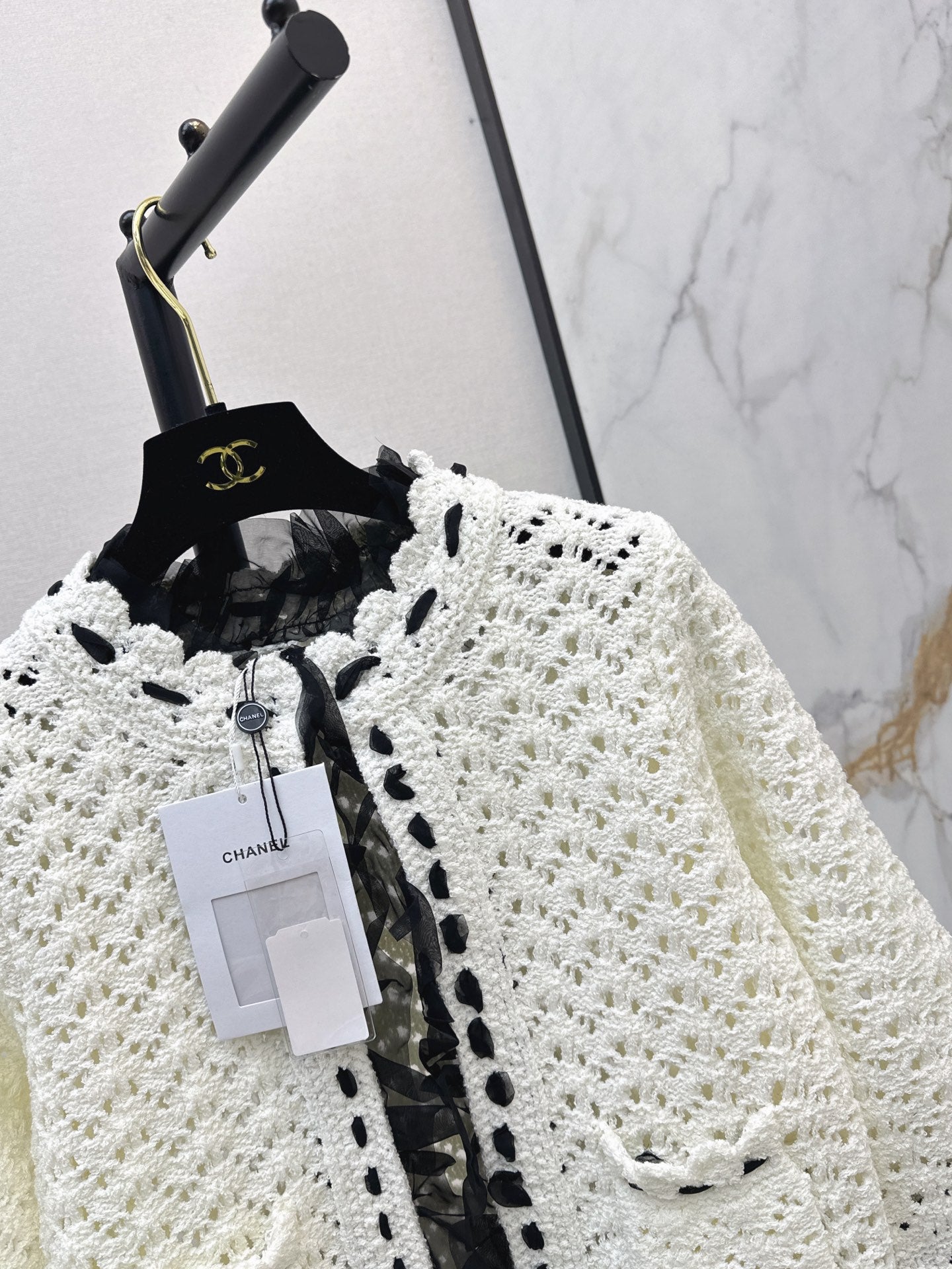 26FW New Cut-out Knit Cardigan 🤍