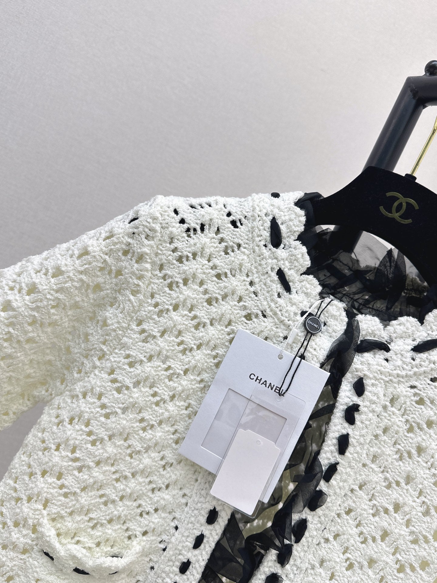 26FW New Cut-out Knit Cardigan 🤍