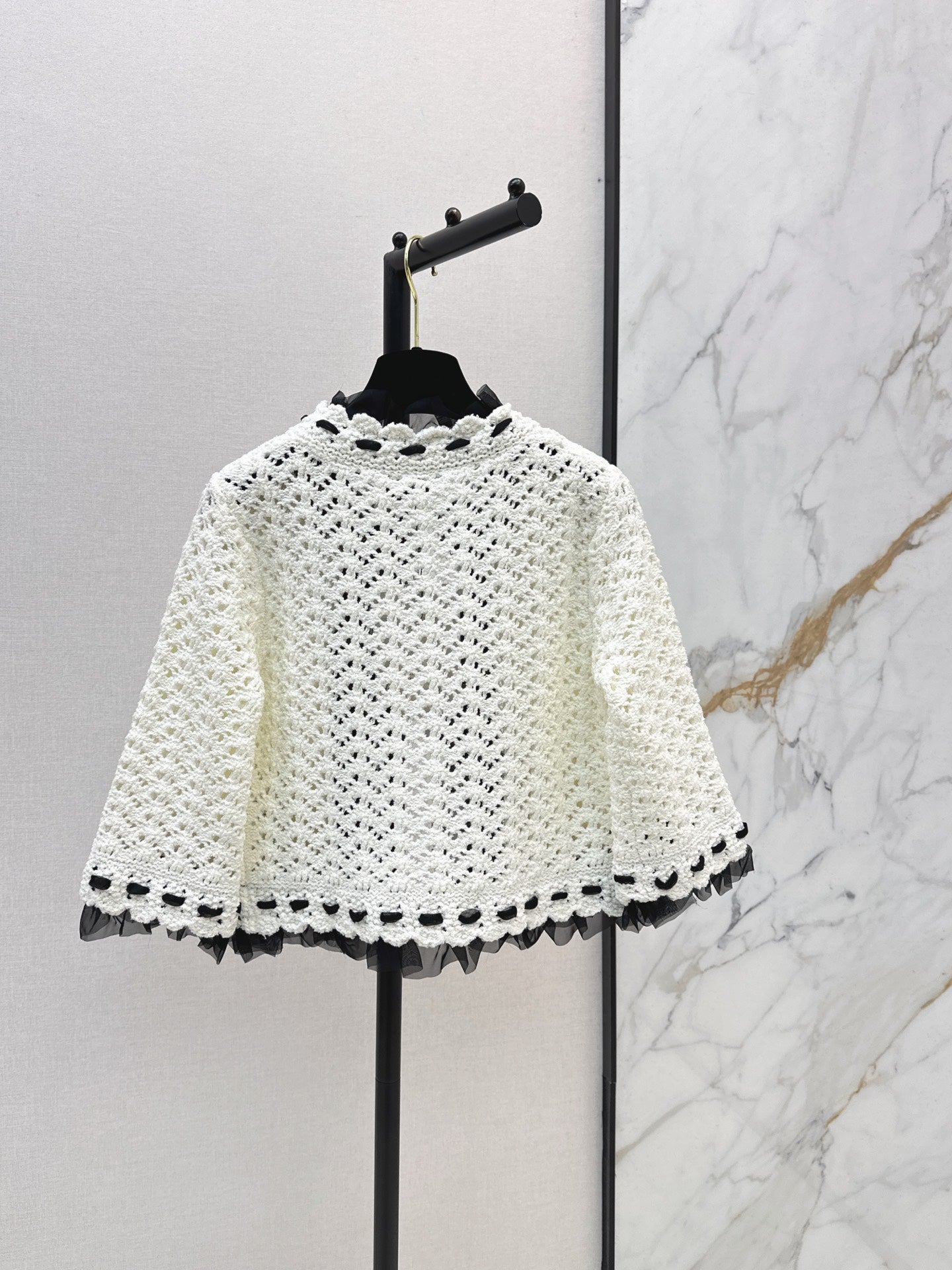 26FW New Cut-out Knit Cardigan 🤍