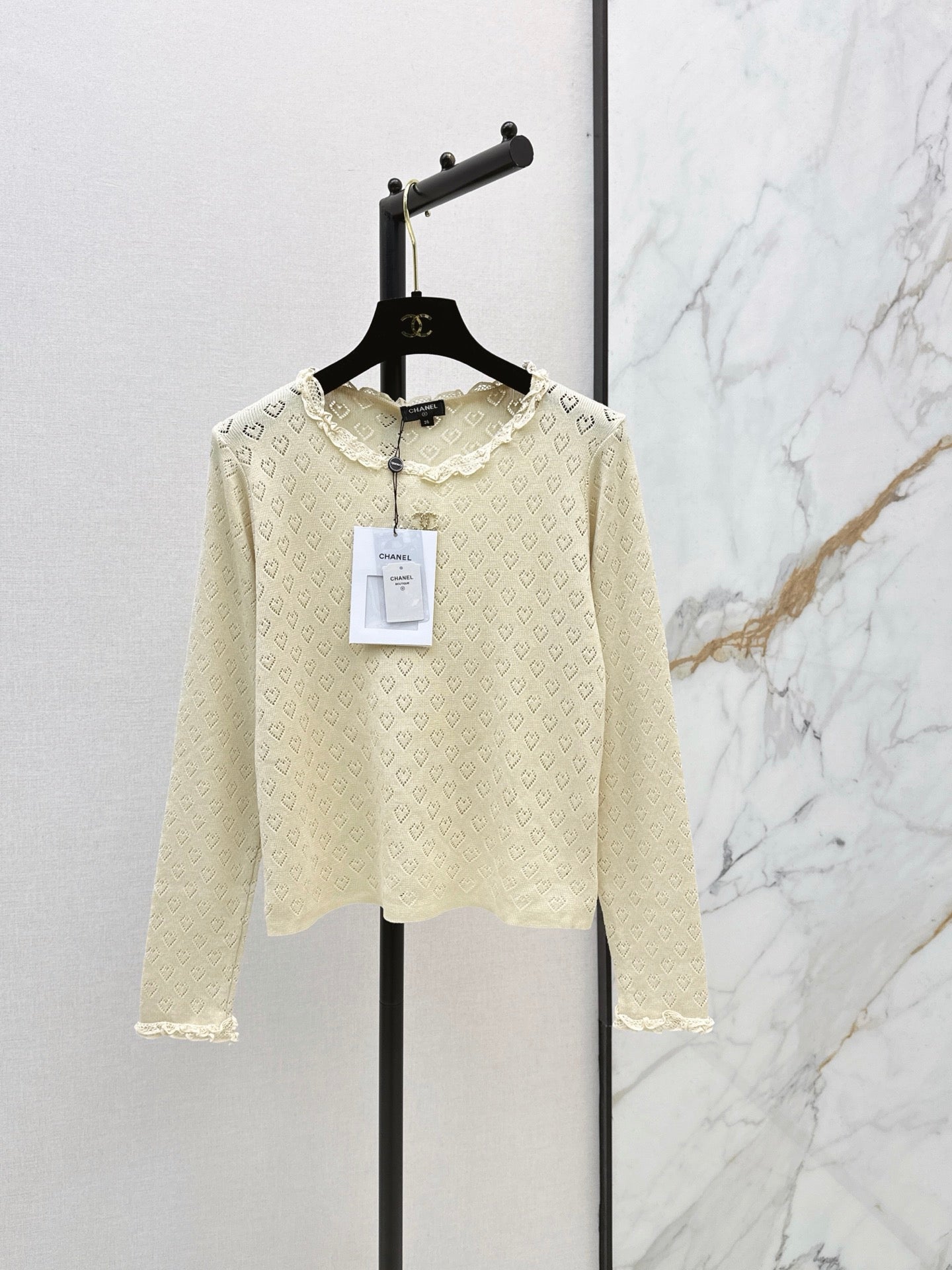26FW New Long-Sleeve Knit Top with Lace Trim 🖤
