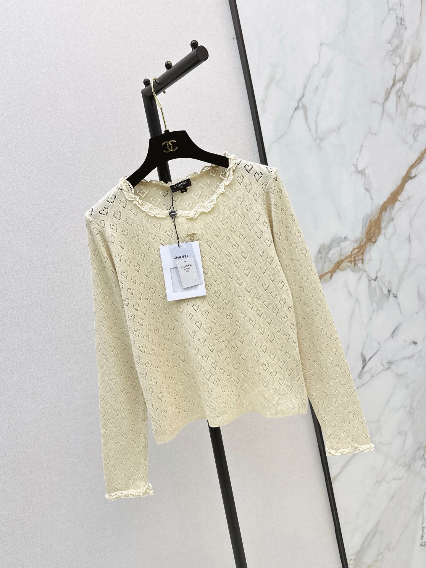 26FW New Long-Sleeve Knit Top with Lace Trim 🖤