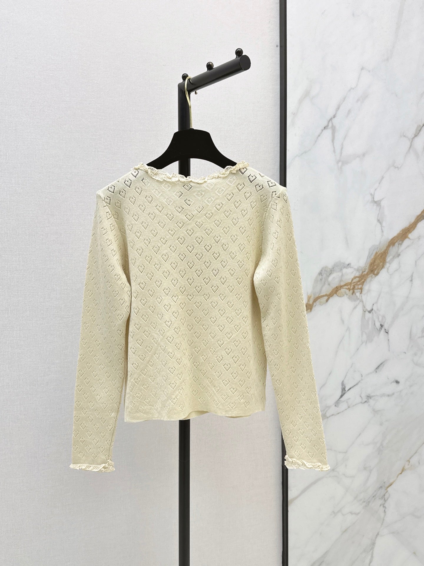 26FW New Long-Sleeve Knit Top with Lace Trim 🖤