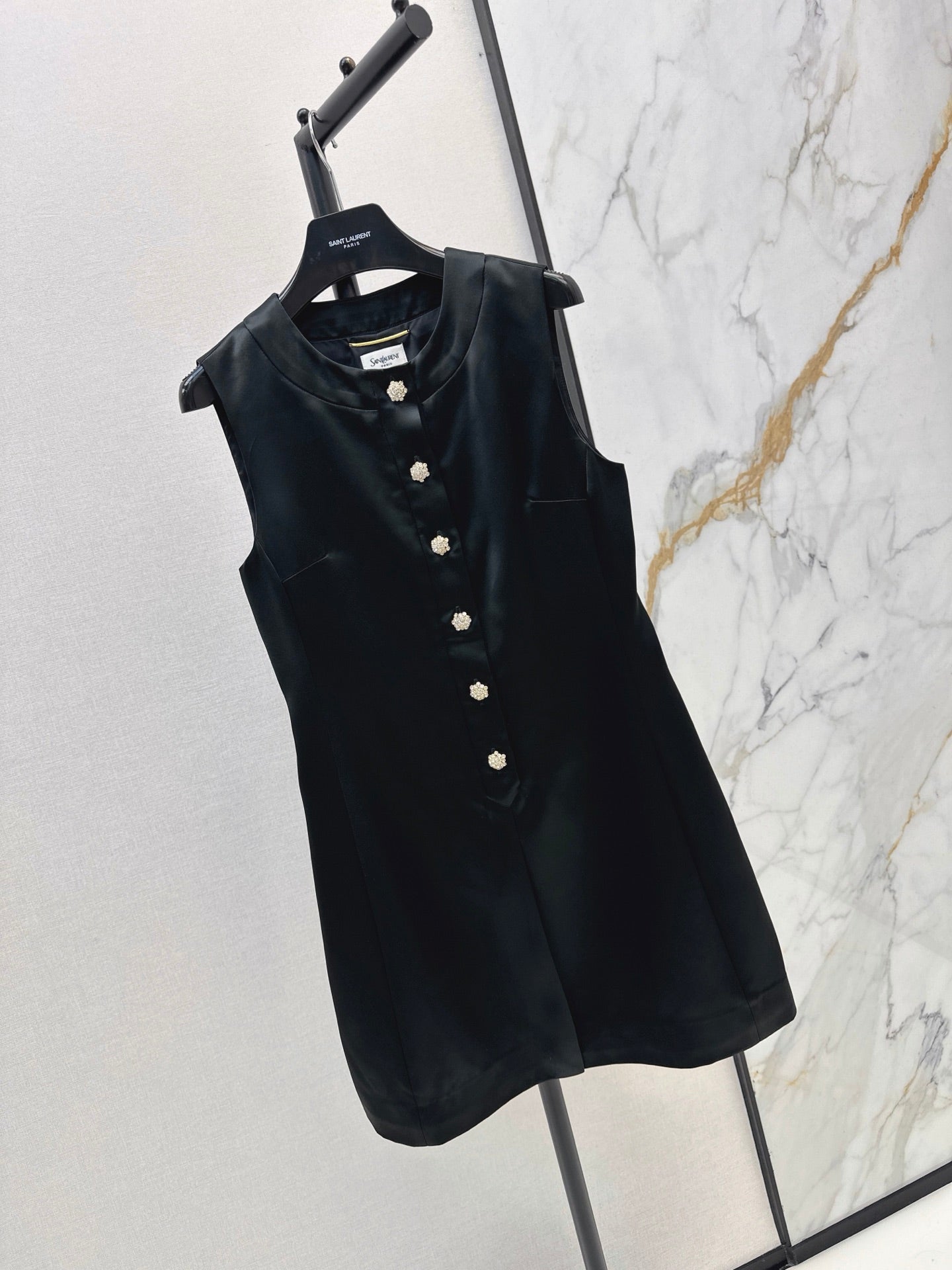 26FW New Sleeveless Acetate Dress with Rhinestone Buckle Detail 🖤