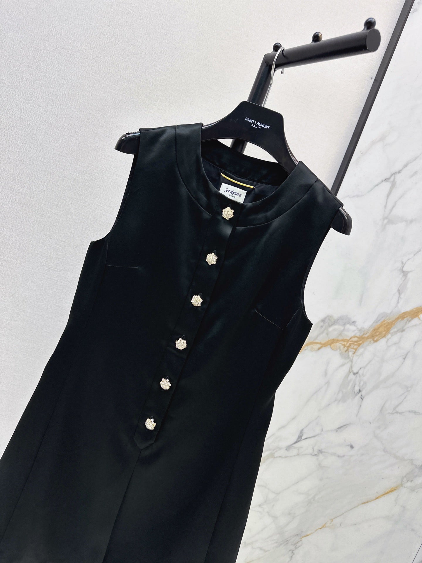 26FW New Sleeveless Acetate Dress with Rhinestone Buckle Detail 🖤