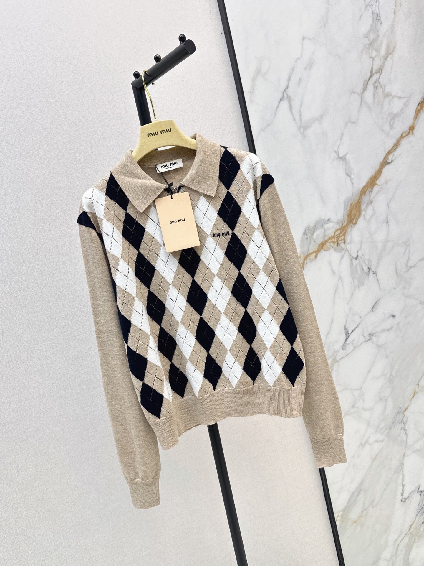 26FW New Vintage-Style Quilted-Pattern Half-Placket Knit Top 🤍