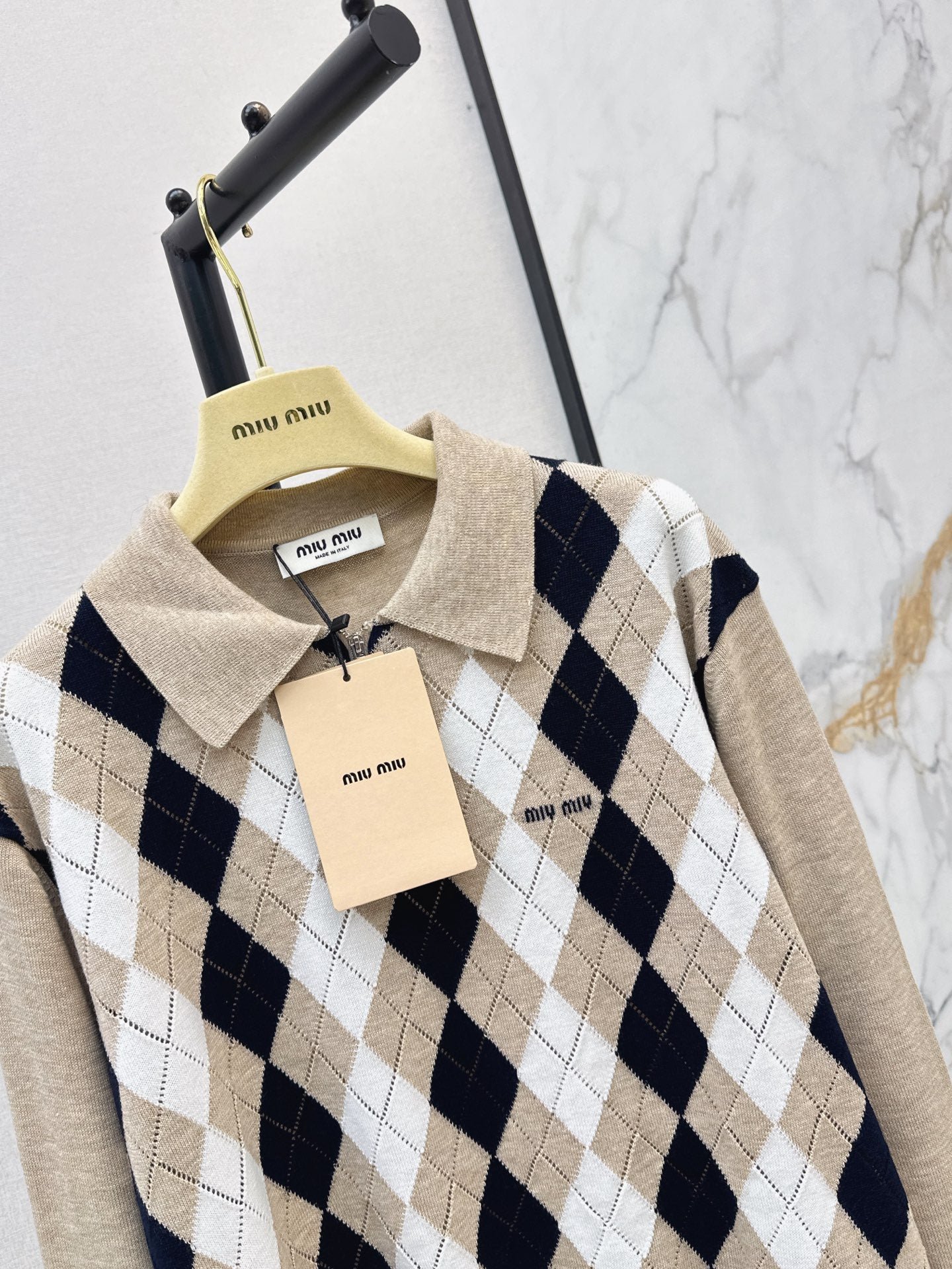 26FW New Vintage-Style Quilted-Pattern Half-Placket Knit Top 🤍